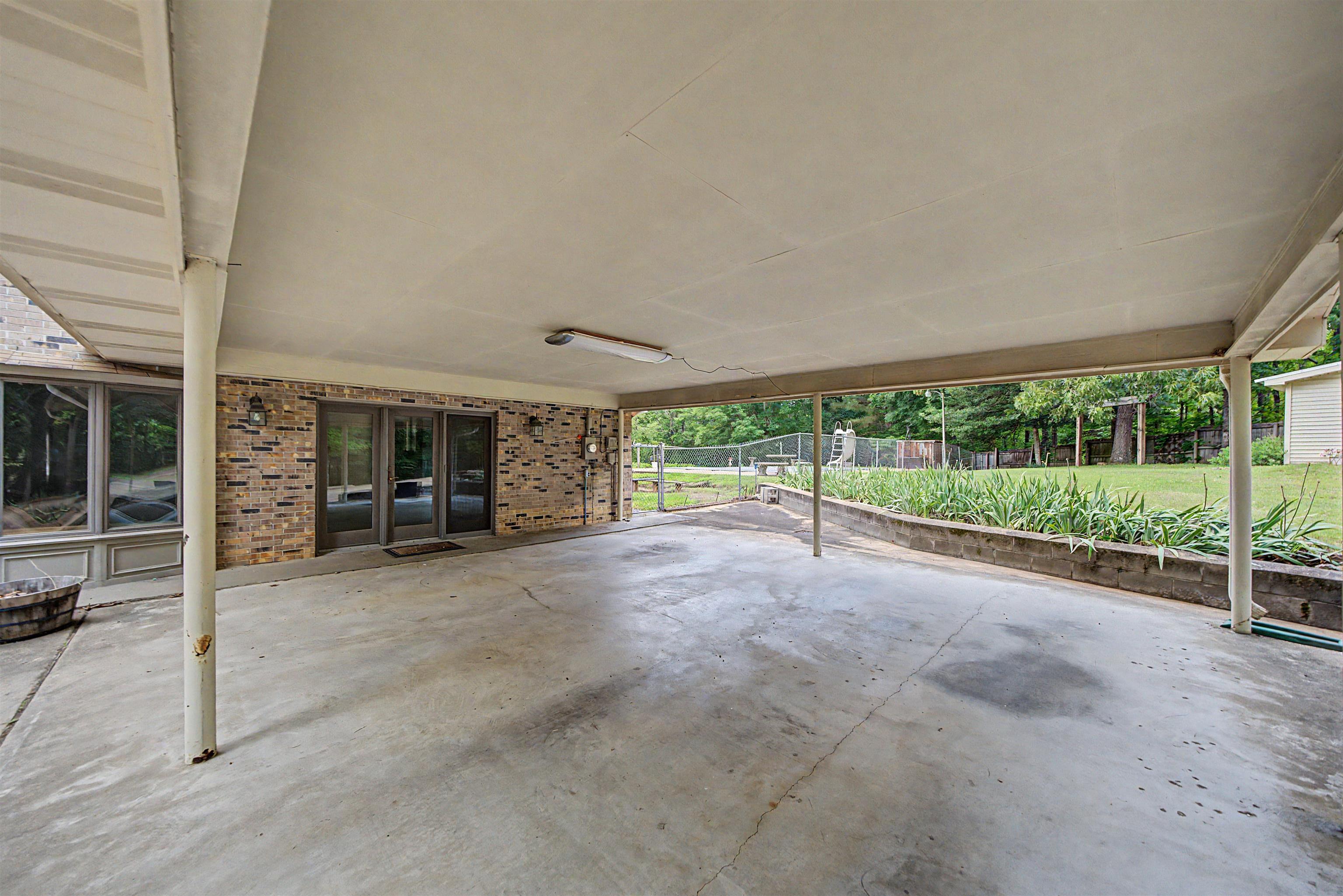 436 SKYLINE DR