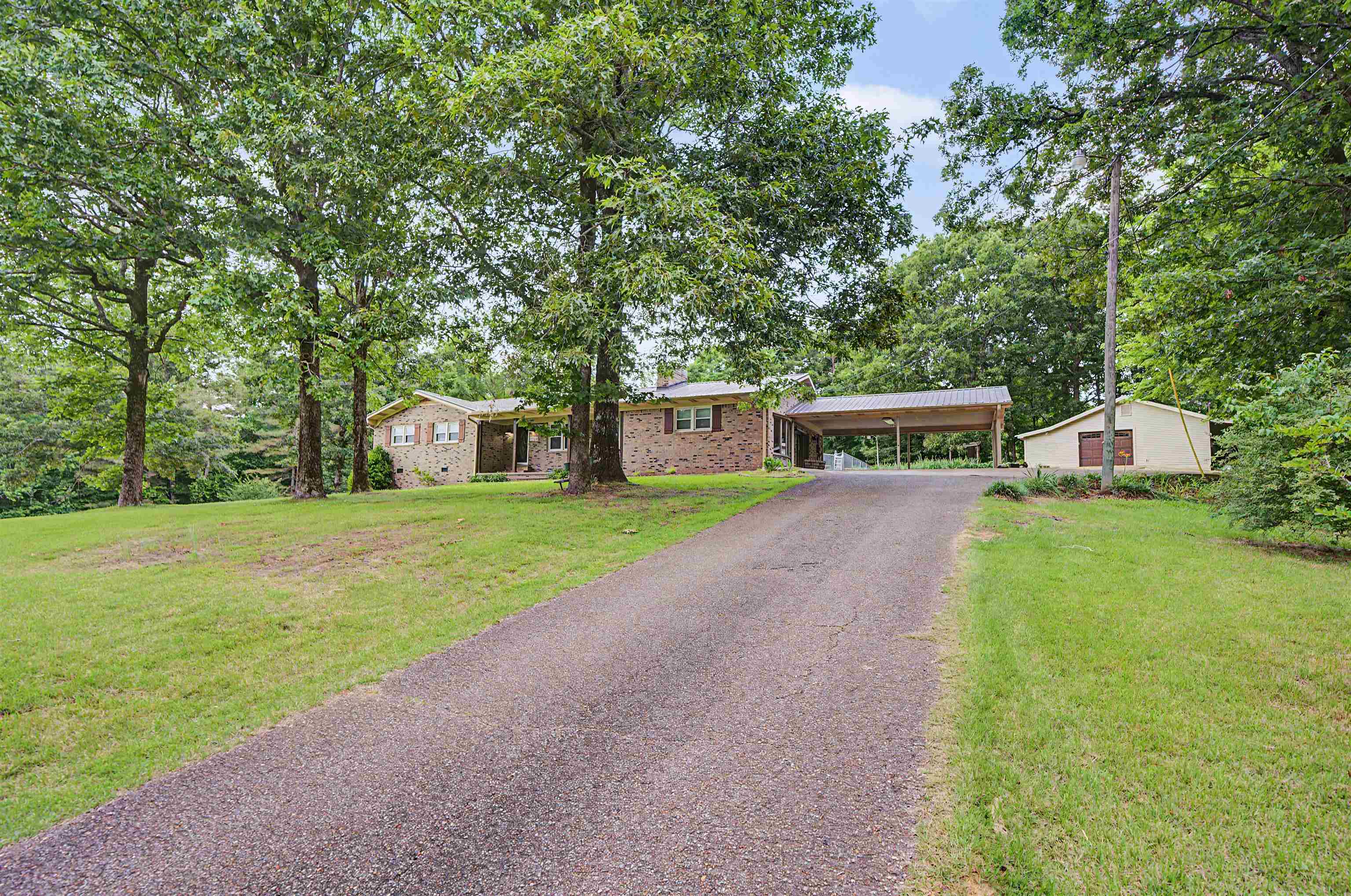 436 SKYLINE DR