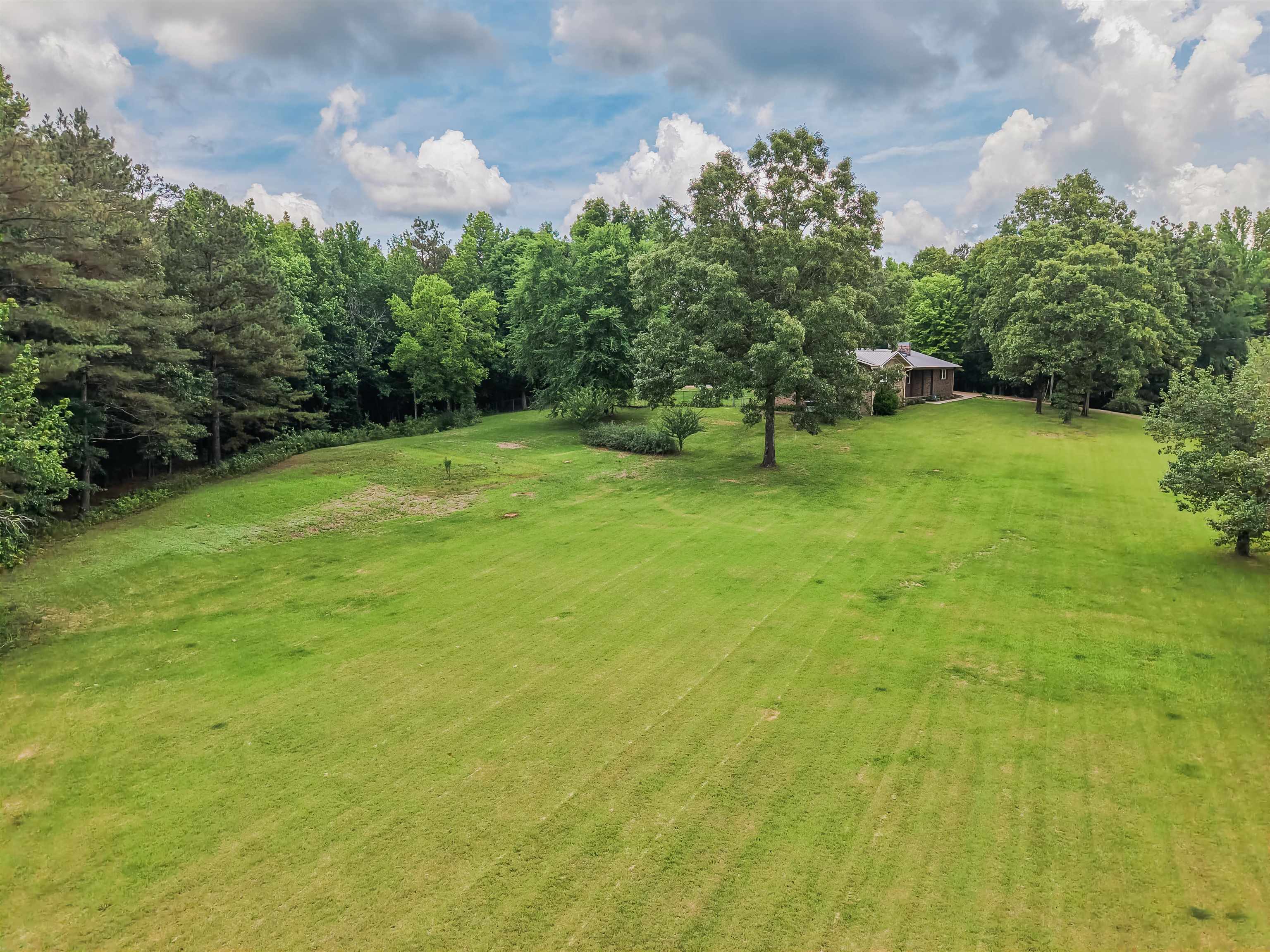 436 SKYLINE DR