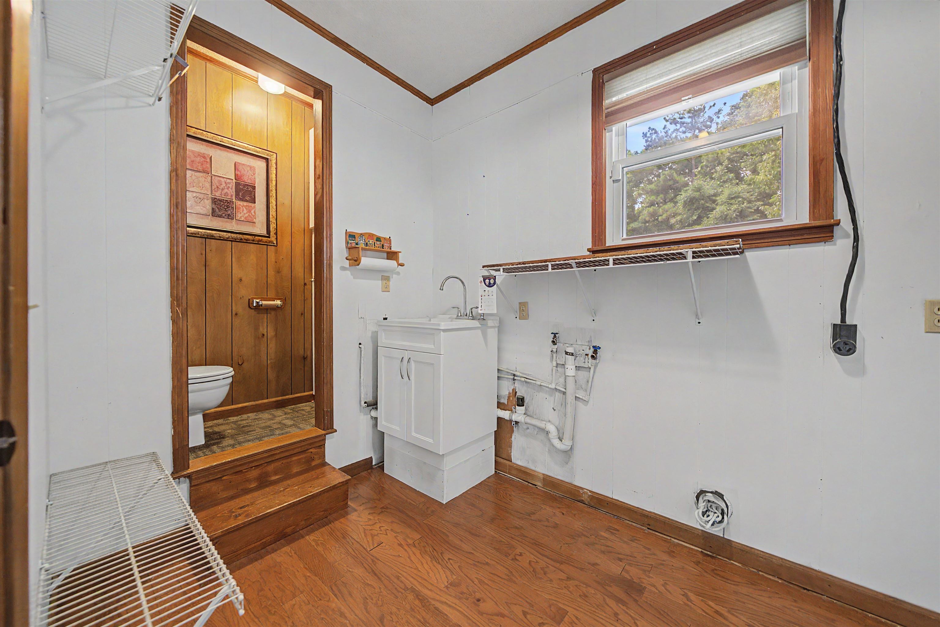 436 SKYLINE DR