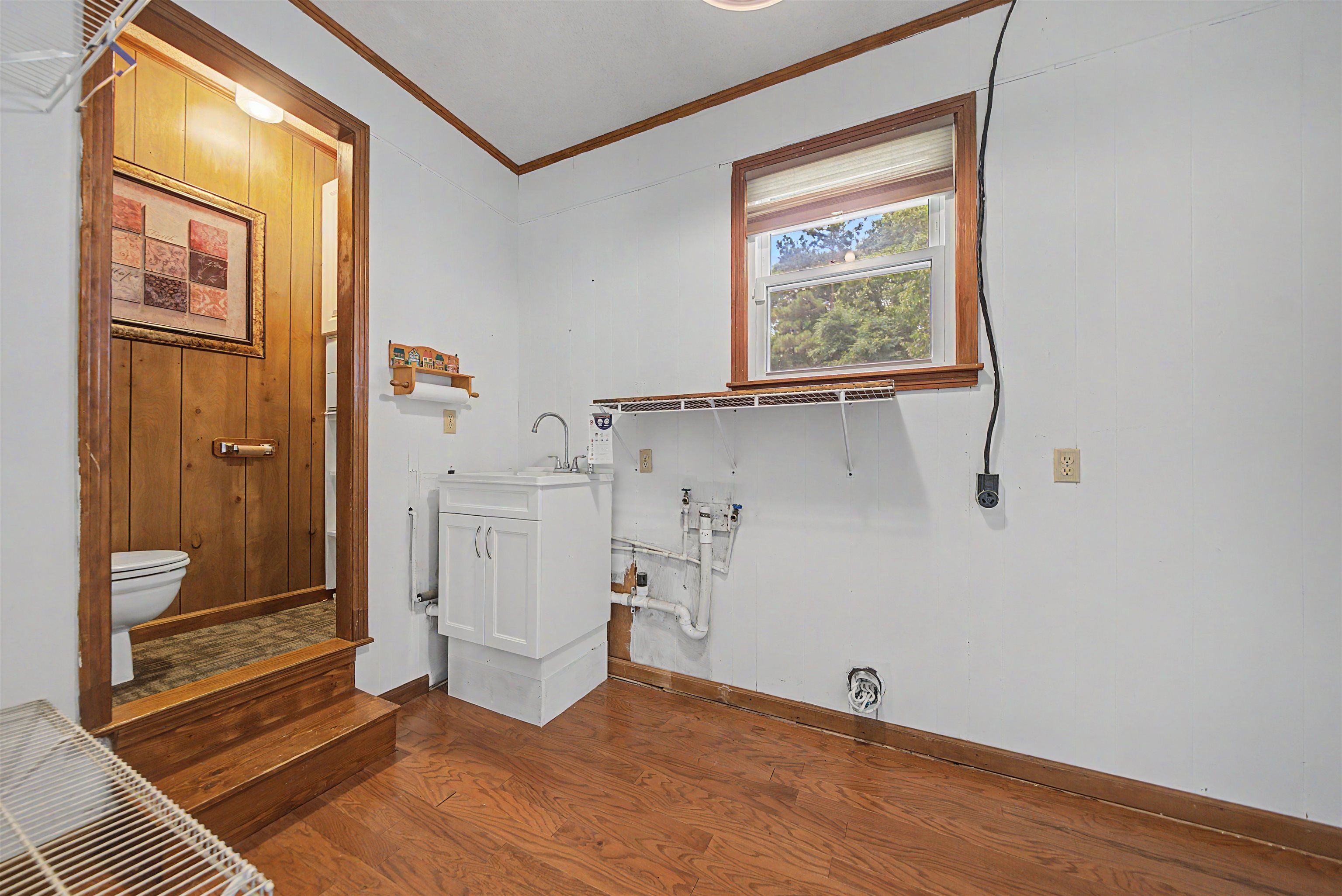 436 SKYLINE DR
