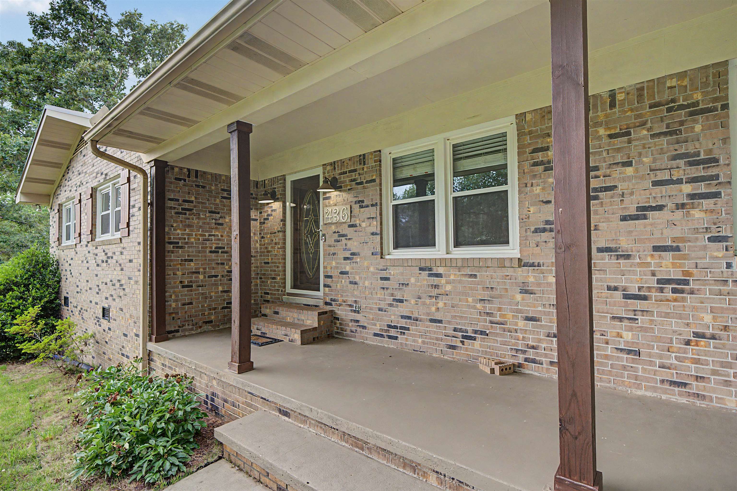 436 SKYLINE DR