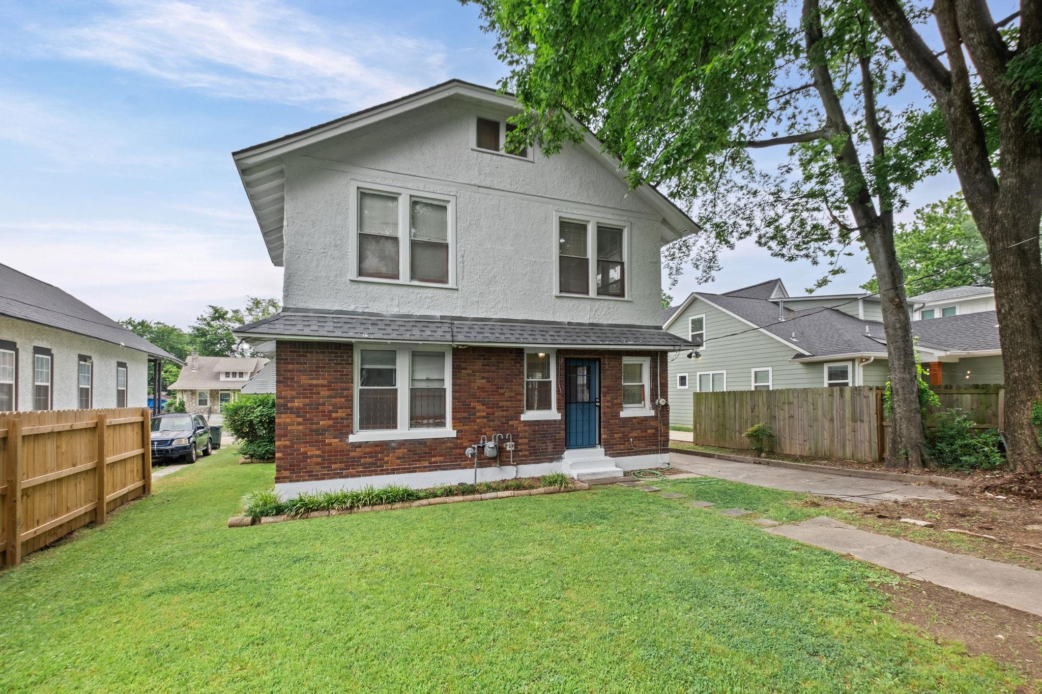 985 FORREST AVE