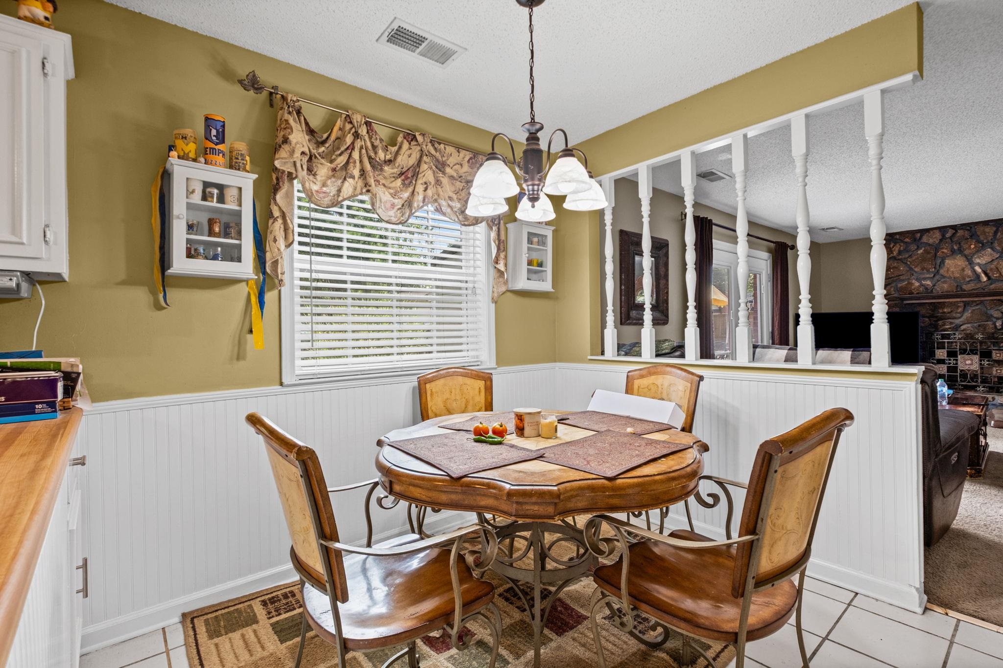 6812 ABELIA HILL CV