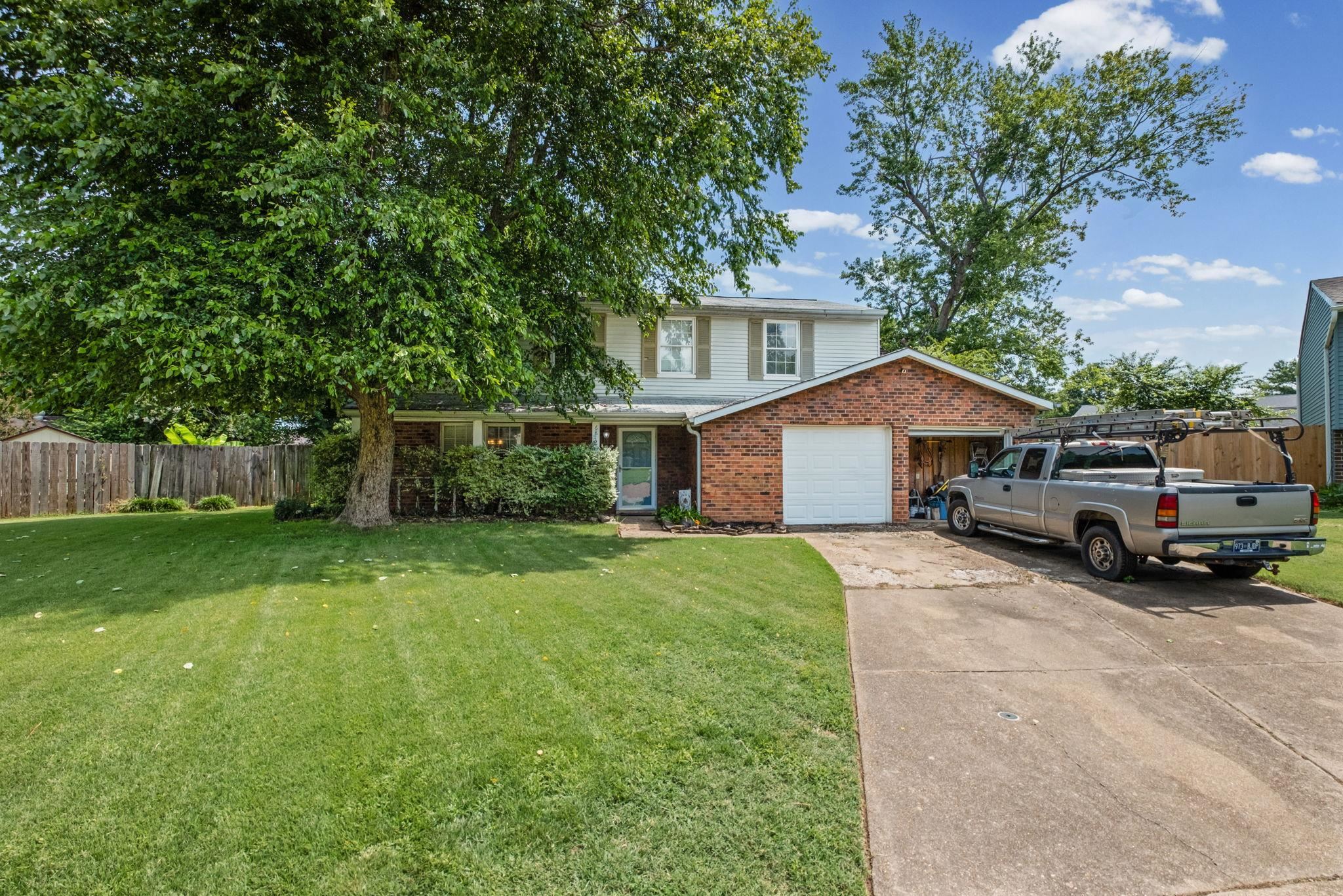 6812 ABELIA HILL CV