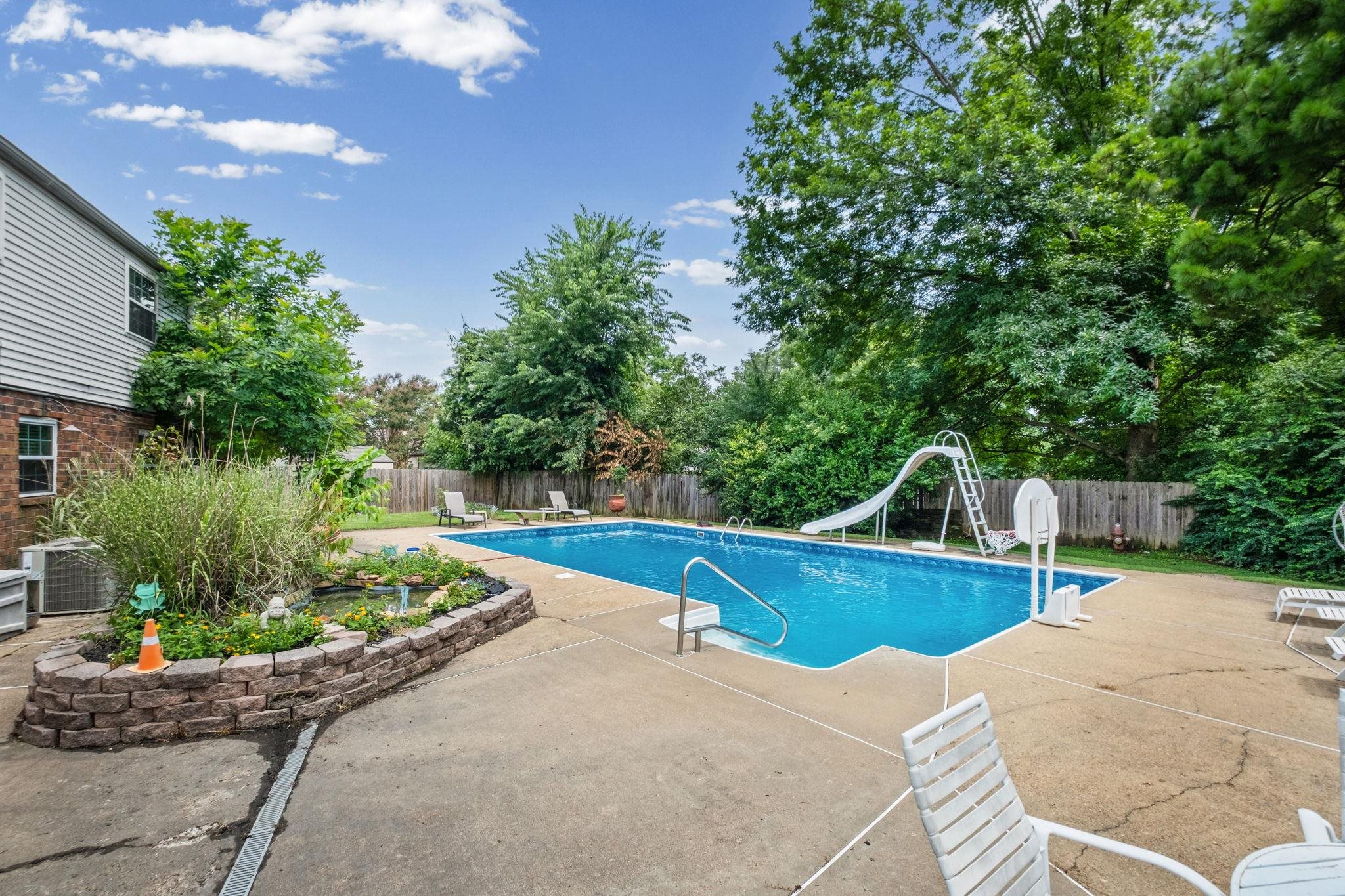 6812 ABELIA HILL CV