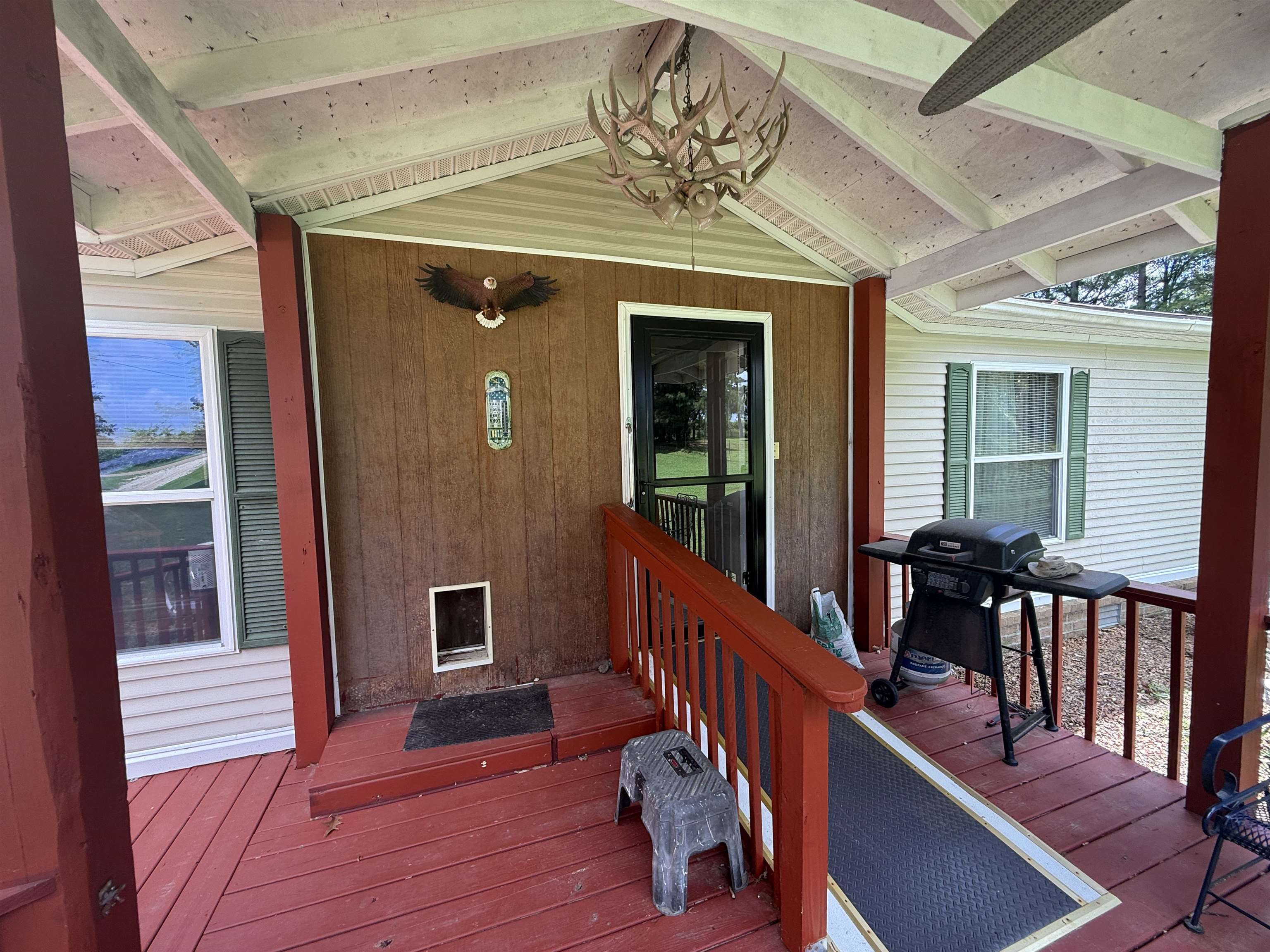 2201 ROBERT JOHNSON RD