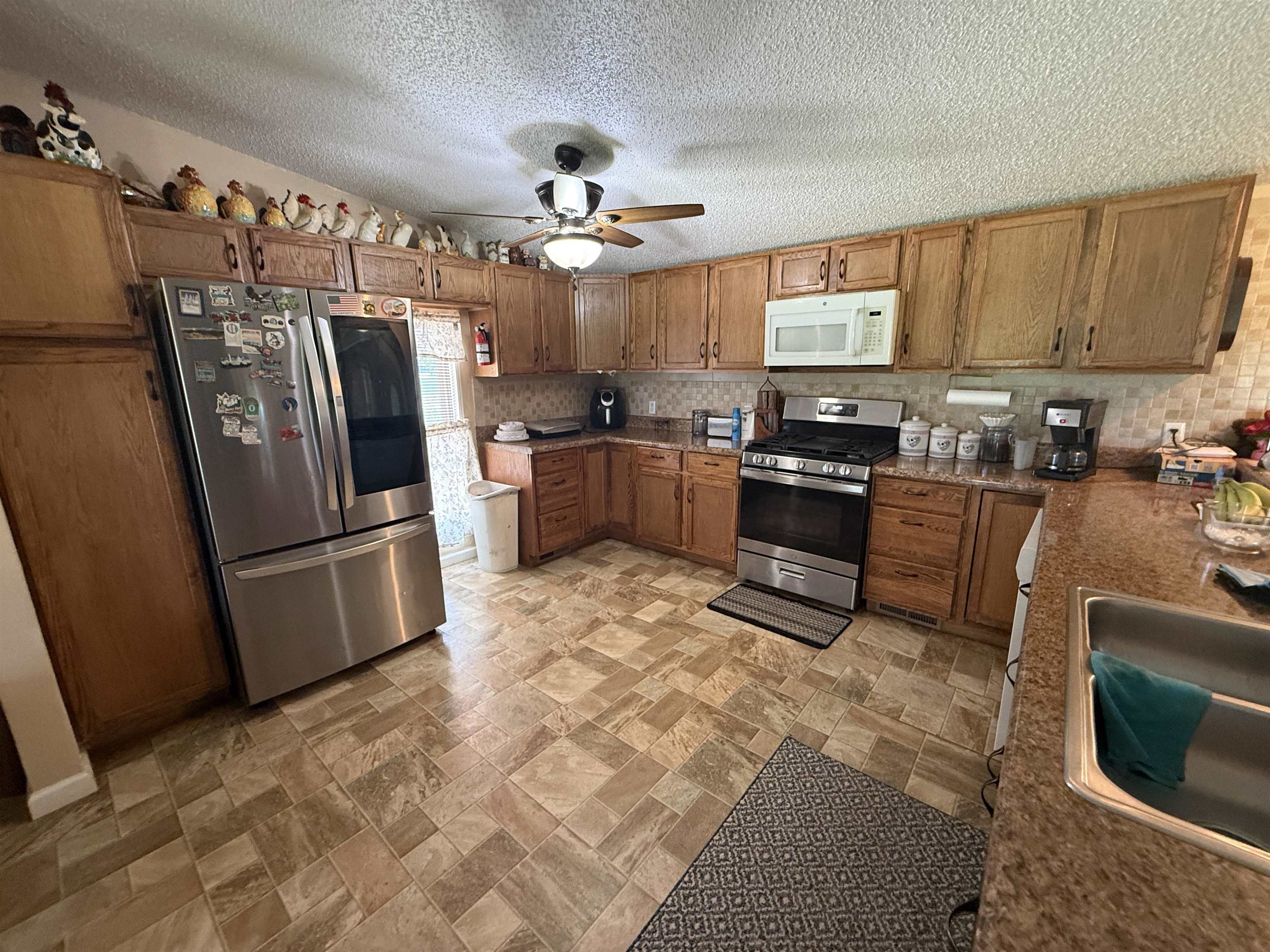 2201 ROBERT JOHNSON RD