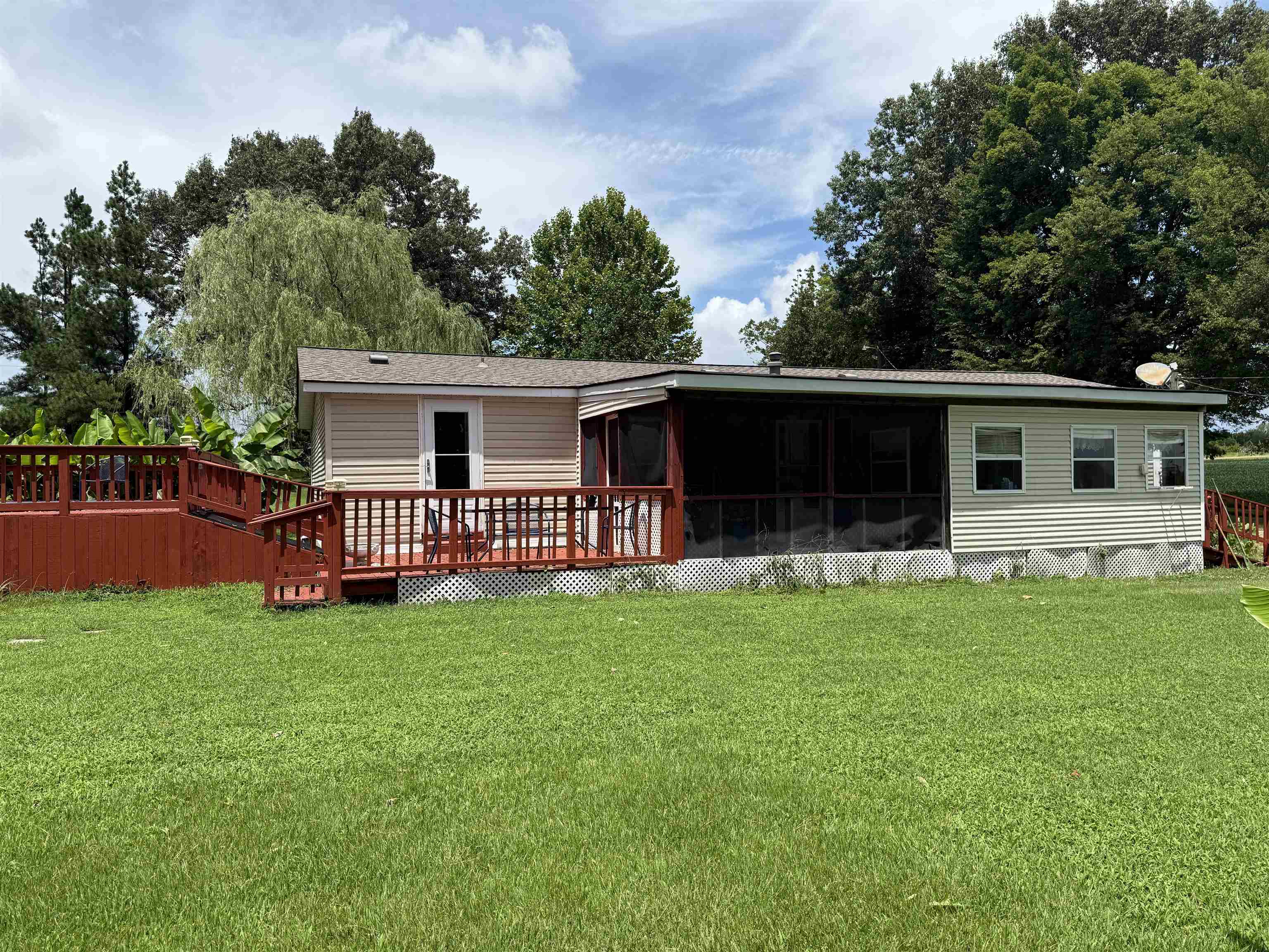 2201 ROBERT JOHNSON RD