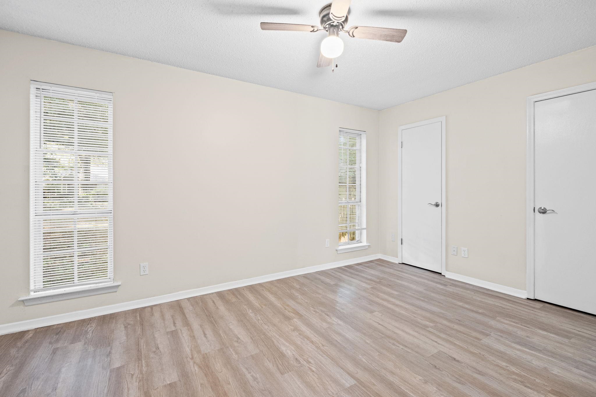 3887 HOUGHTON CV