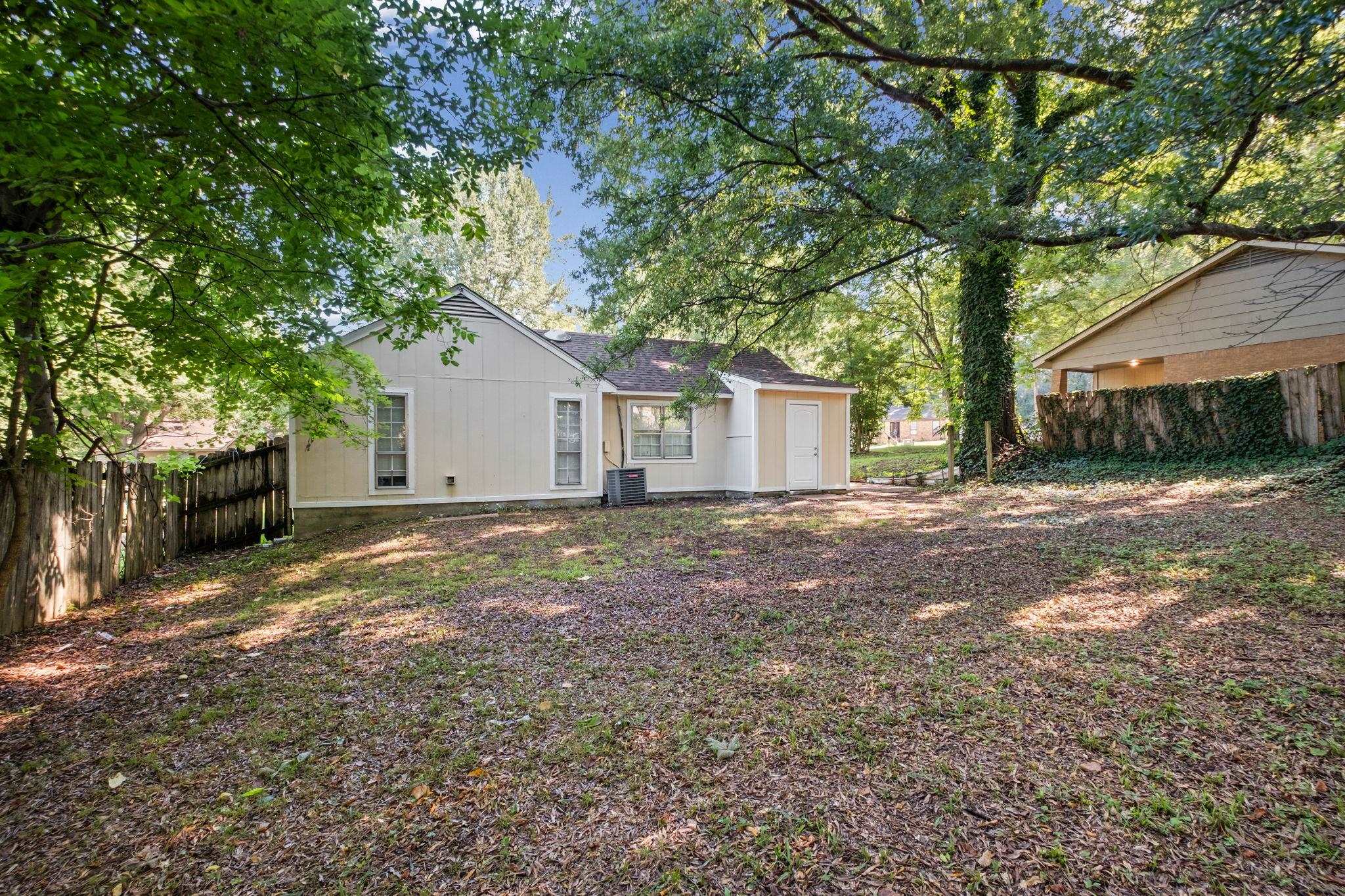 3887 HOUGHTON CV