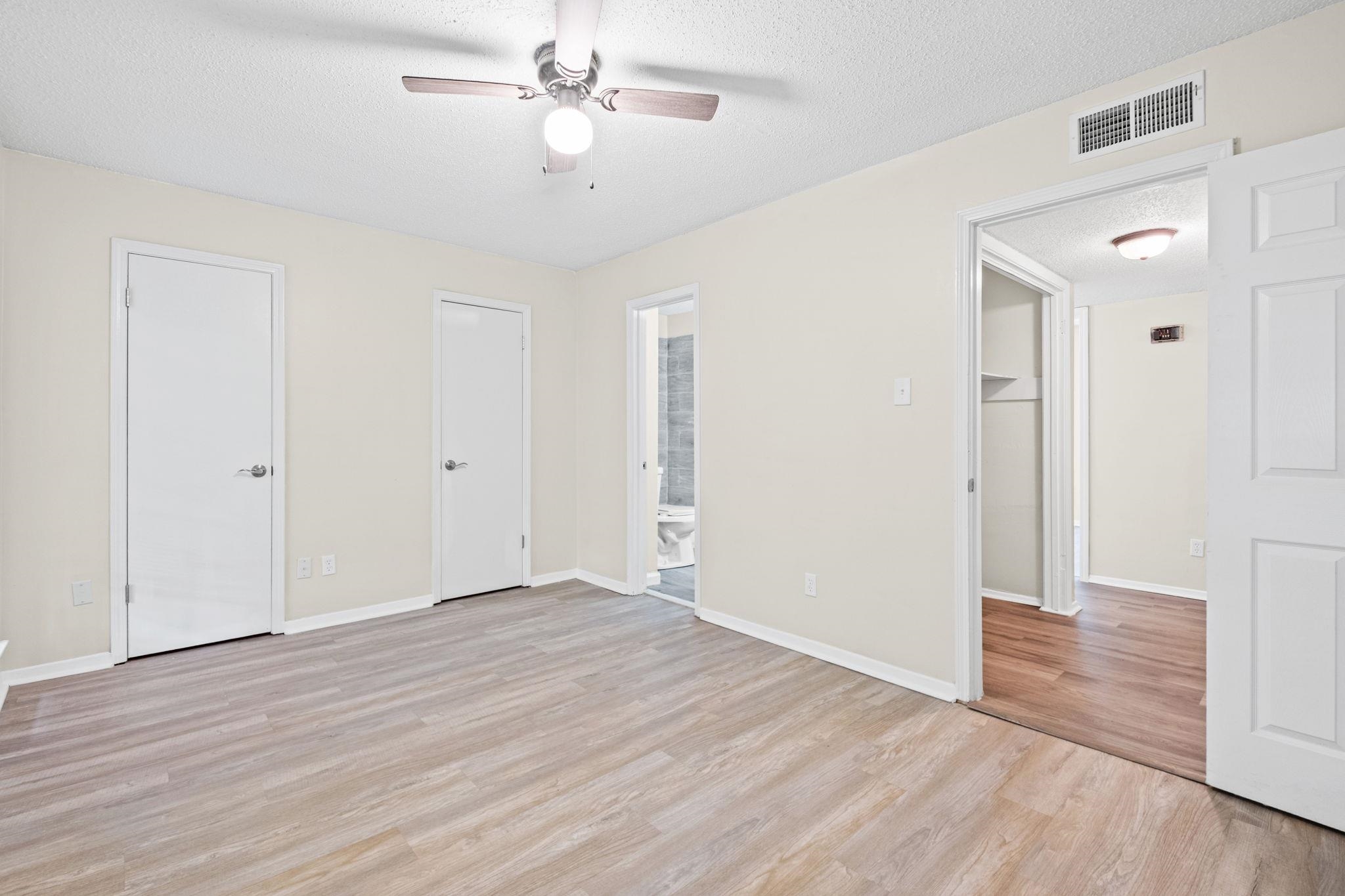 3887 HOUGHTON CV