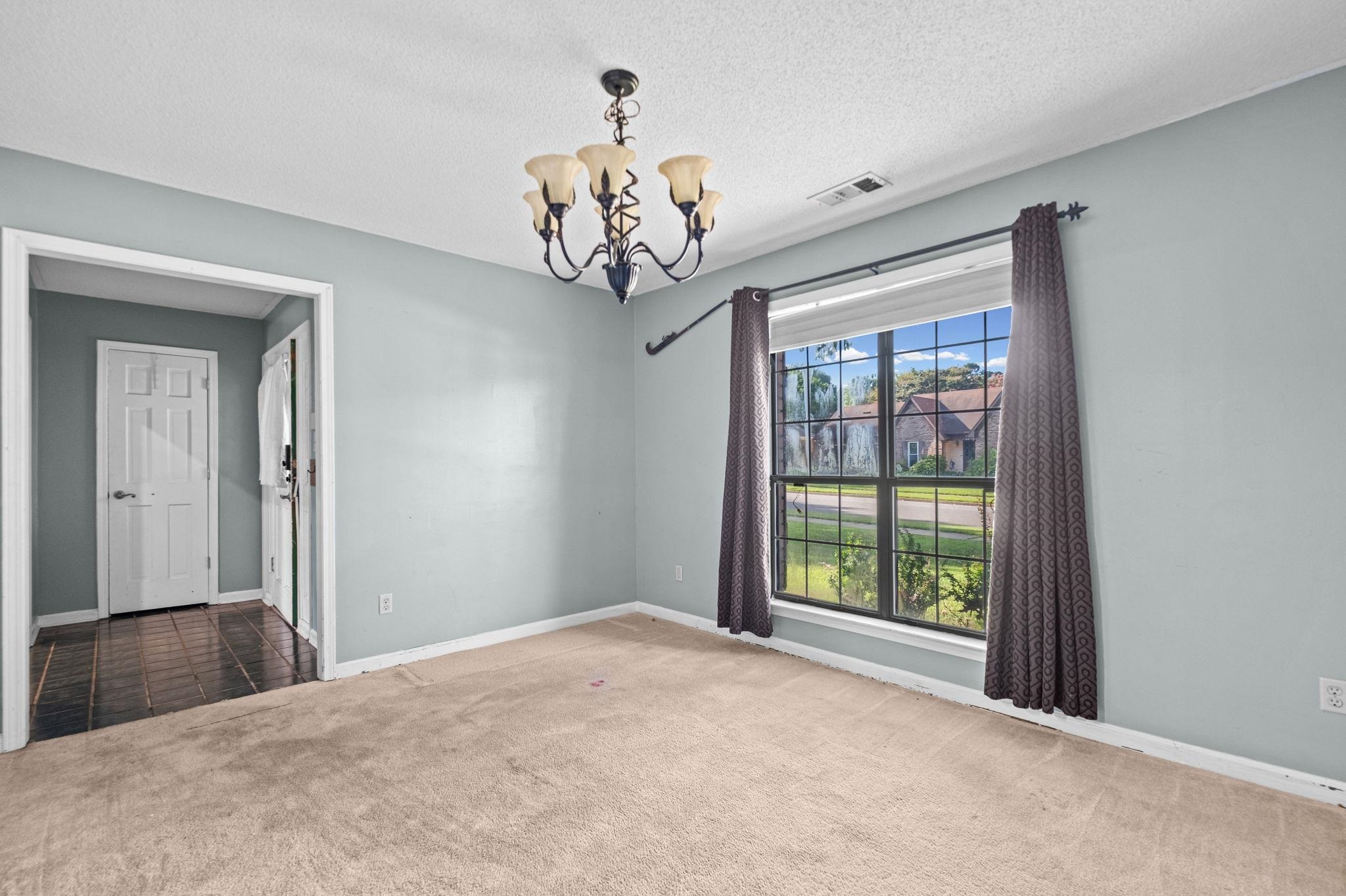 4636 CEDAR HILLS DR