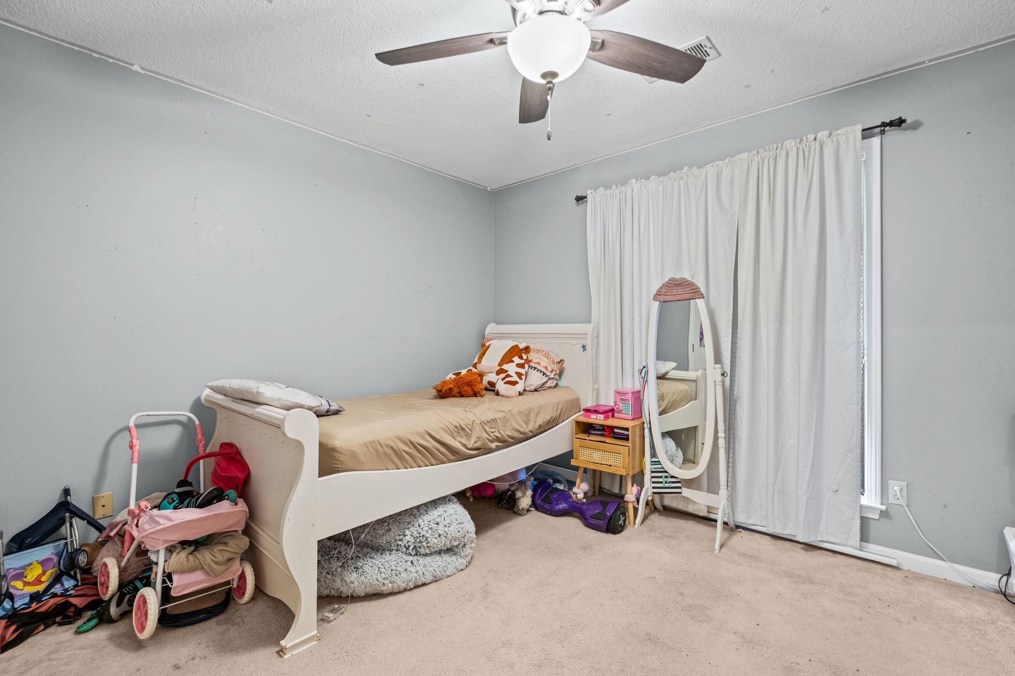 4636 CEDAR HILLS DR