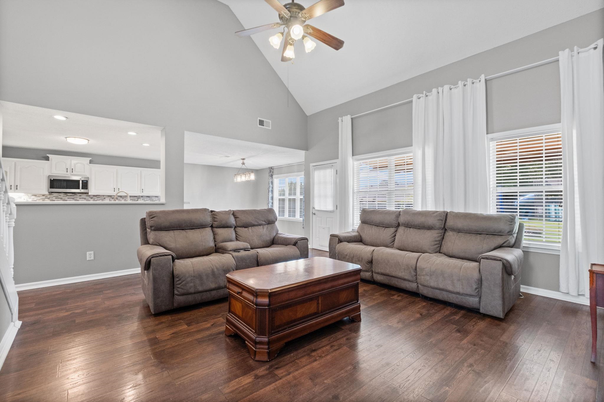713 ELIZABETH DR