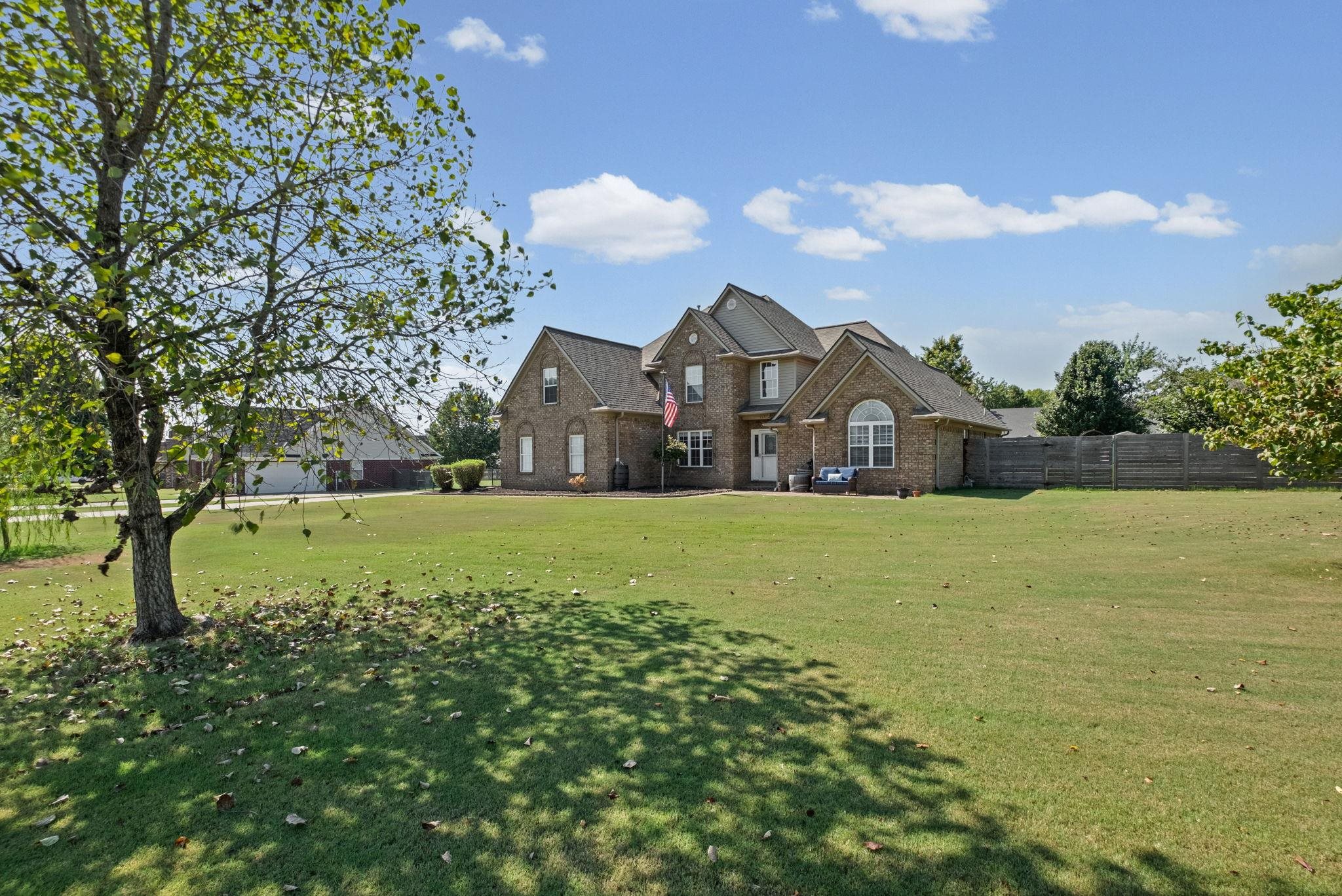 713 ELIZABETH DR