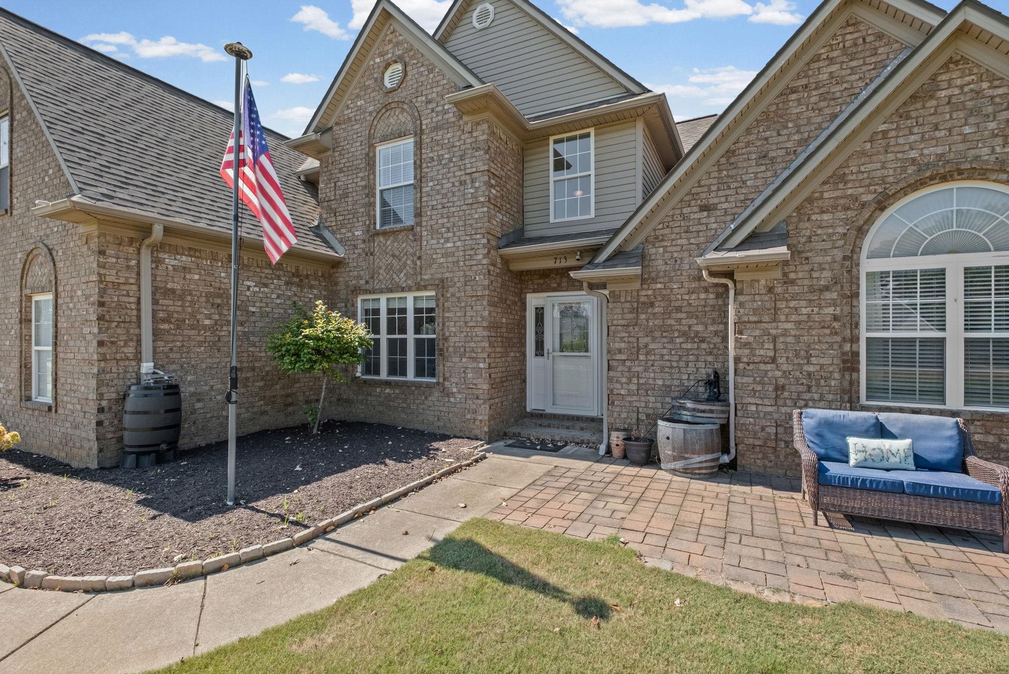 713 ELIZABETH DR