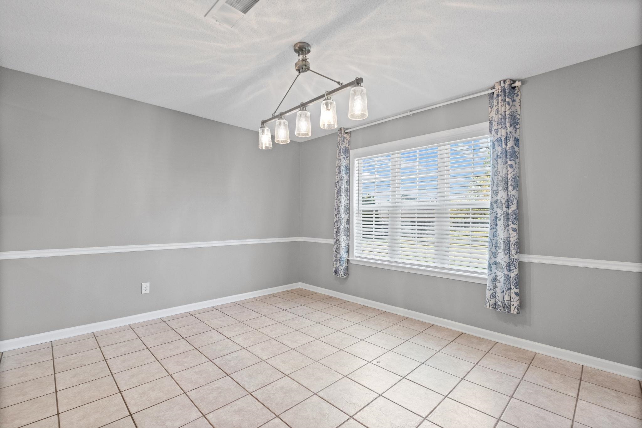 713 ELIZABETH DR