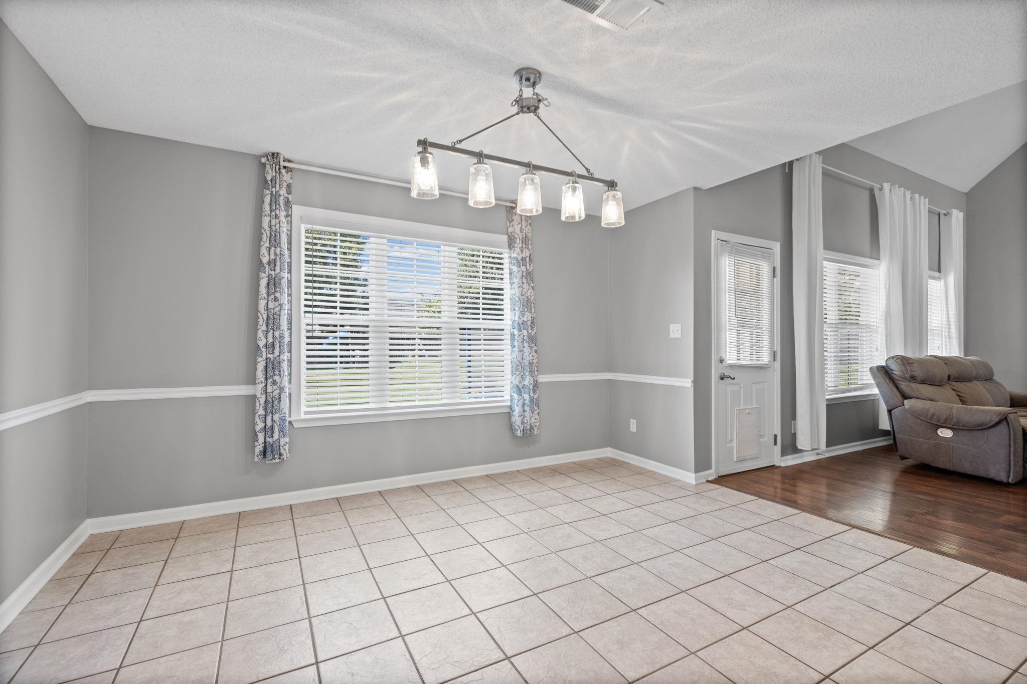 713 ELIZABETH DR