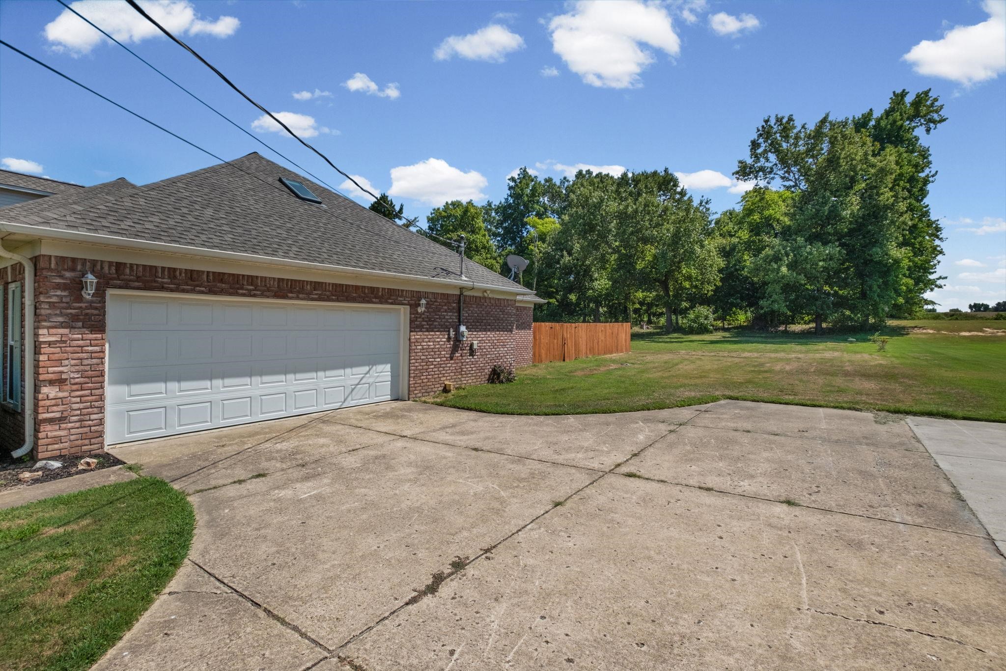 371 BRIERHEDGE RD