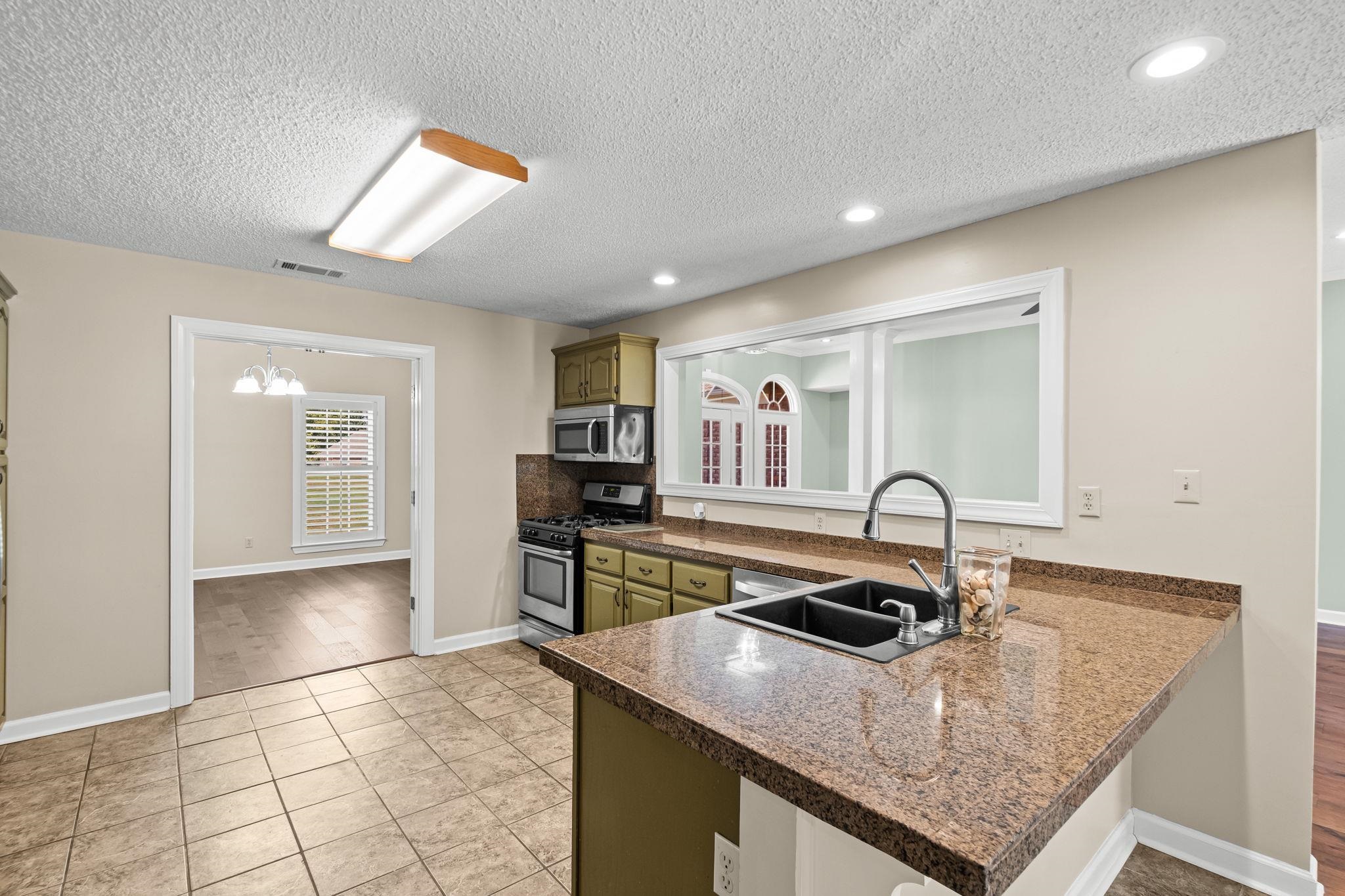 371 BRIERHEDGE RD