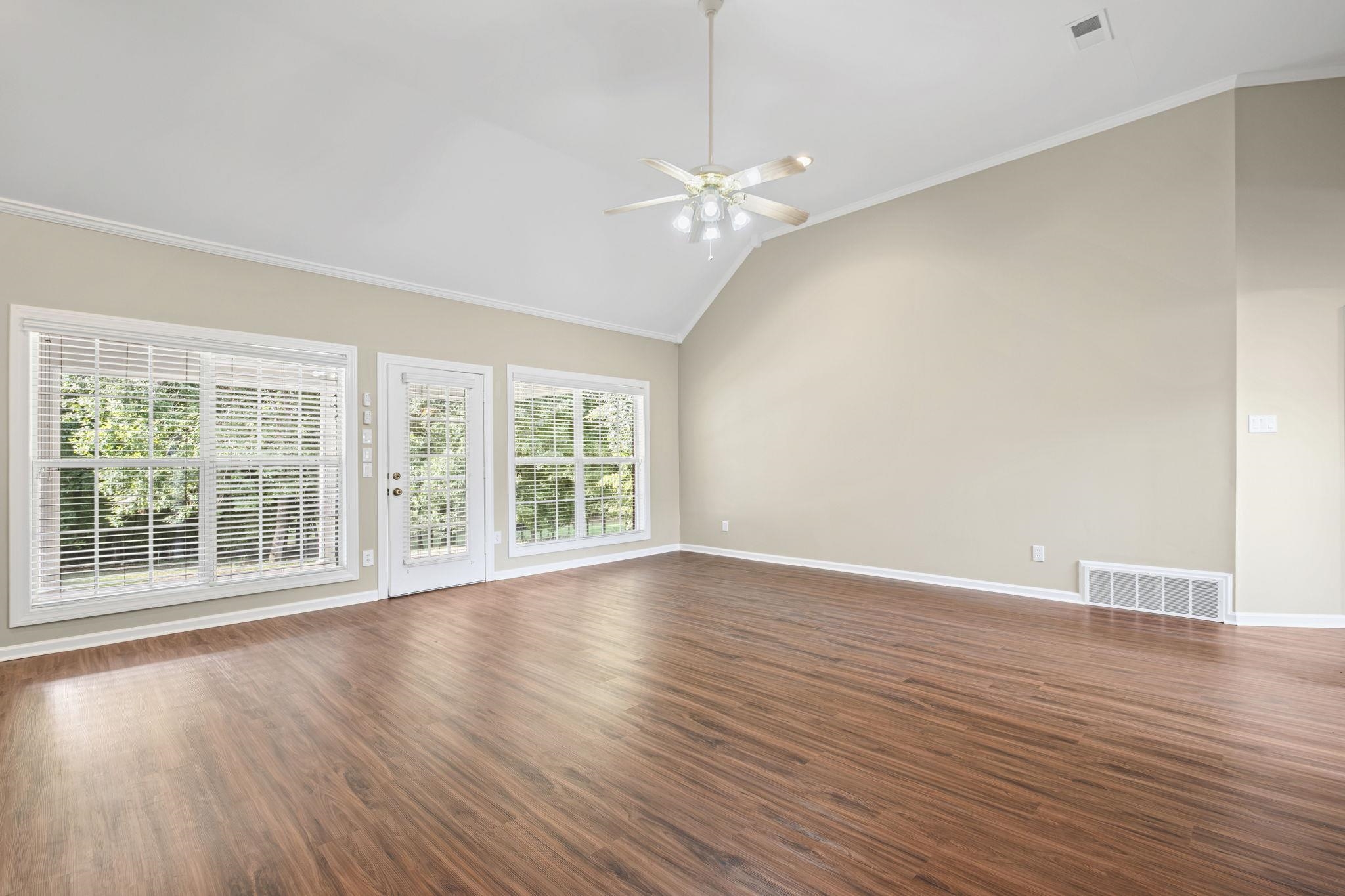160 BROCKFORD DR