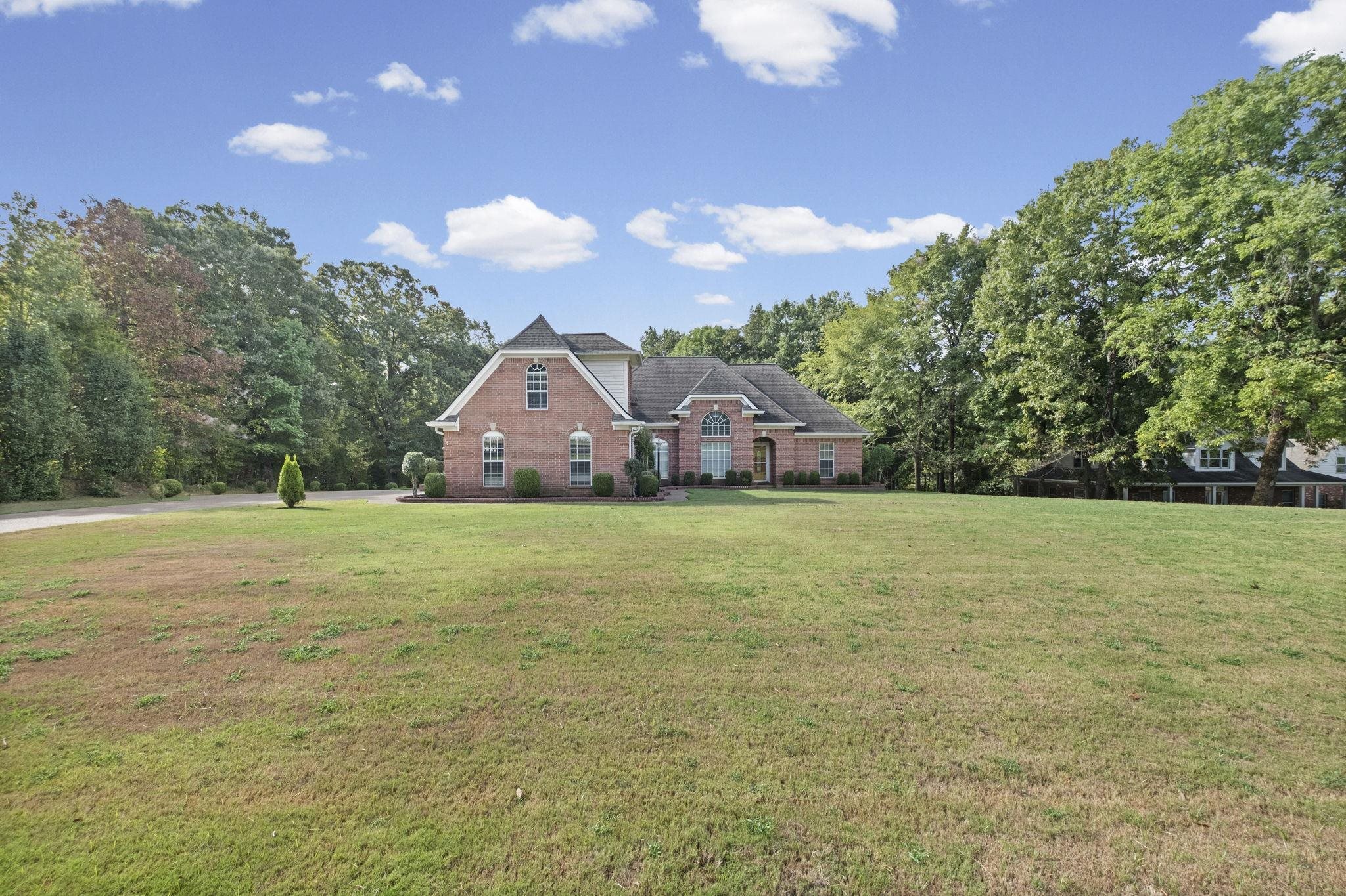 160 BROCKFORD DR