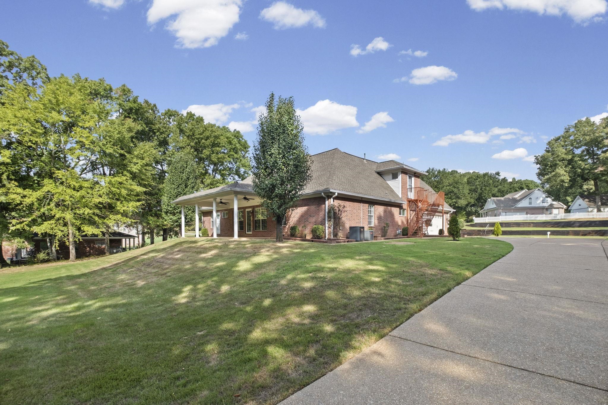160 BROCKFORD DR