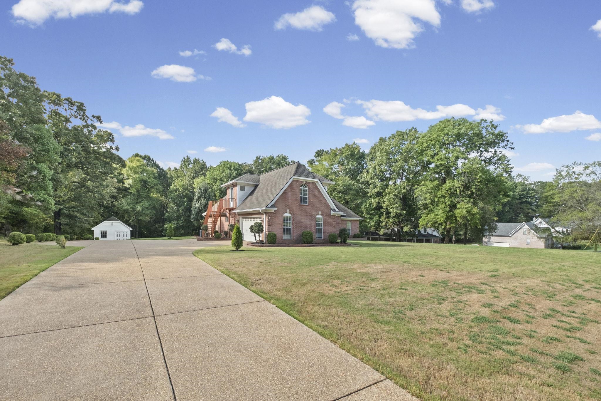160 BROCKFORD DR
