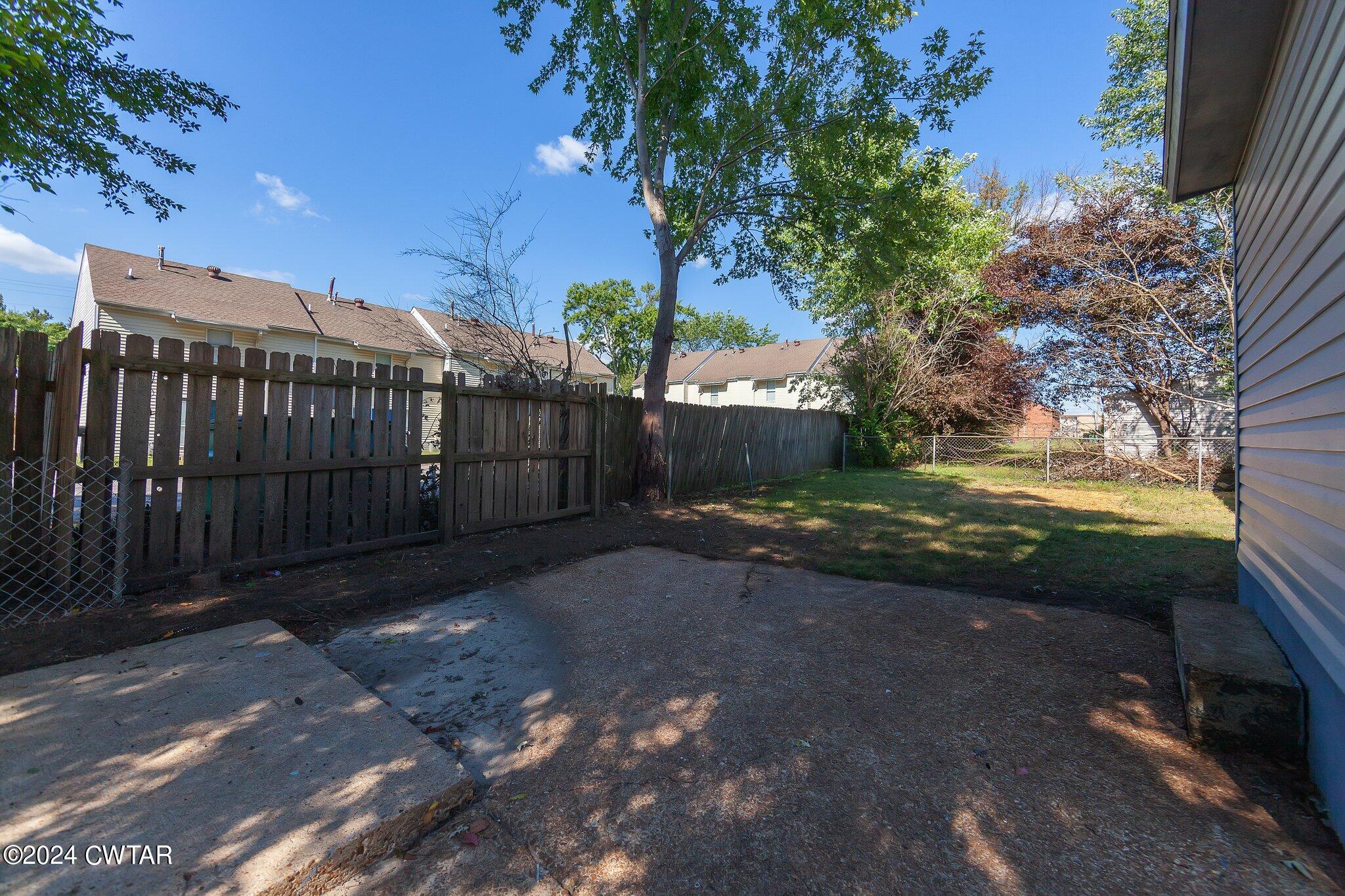 19 Raymond Glade Cove