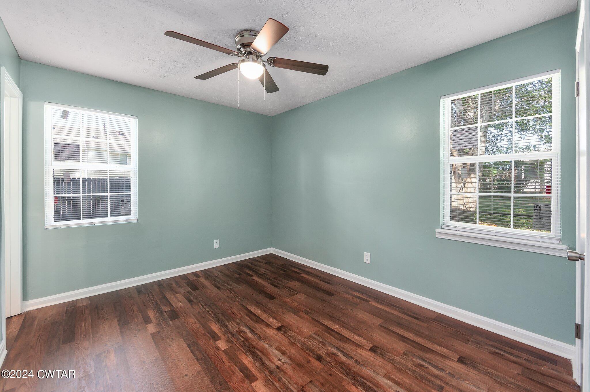 19 Raymond Glade Cove