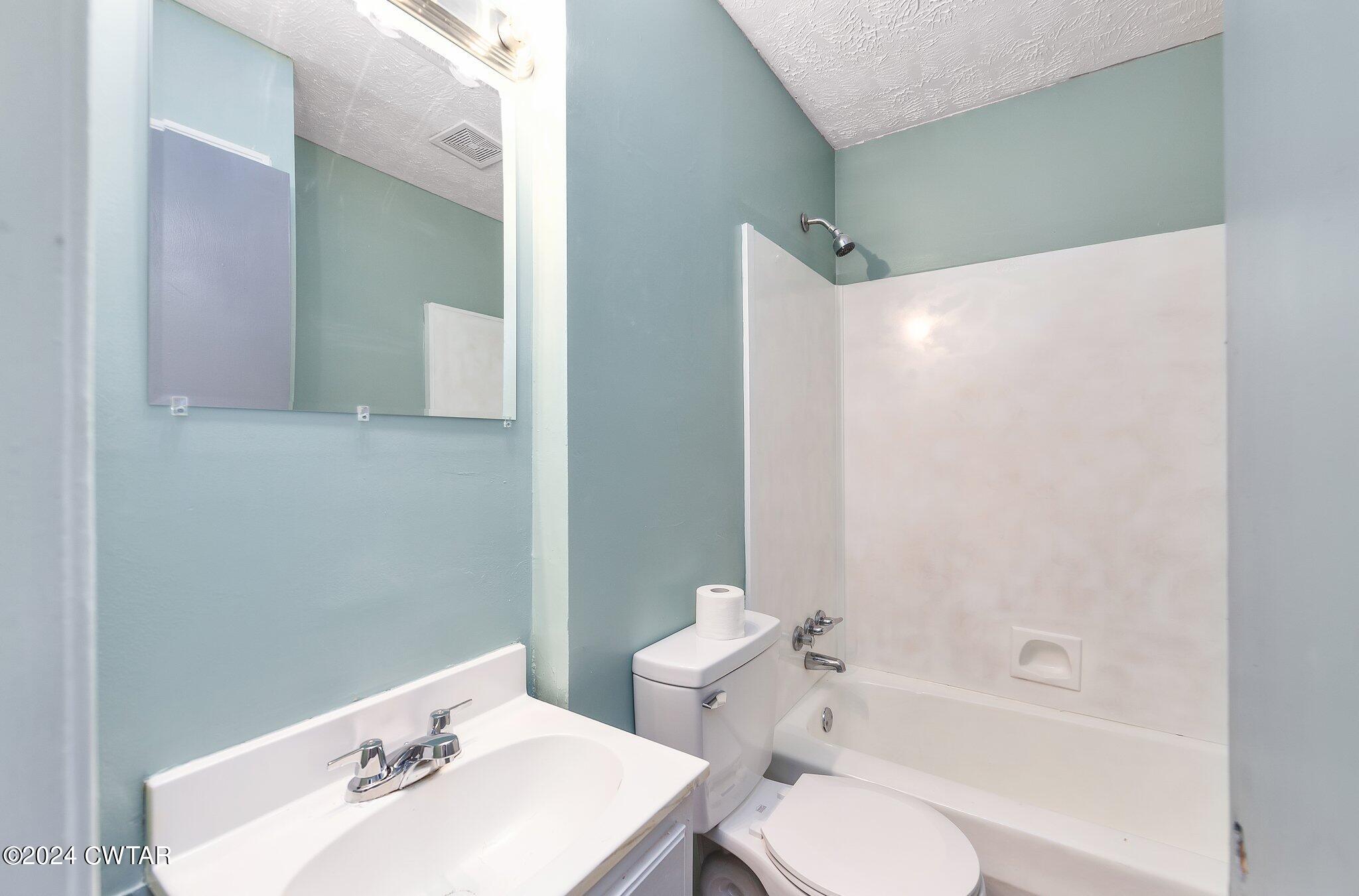 19 Raymond Glade Cove