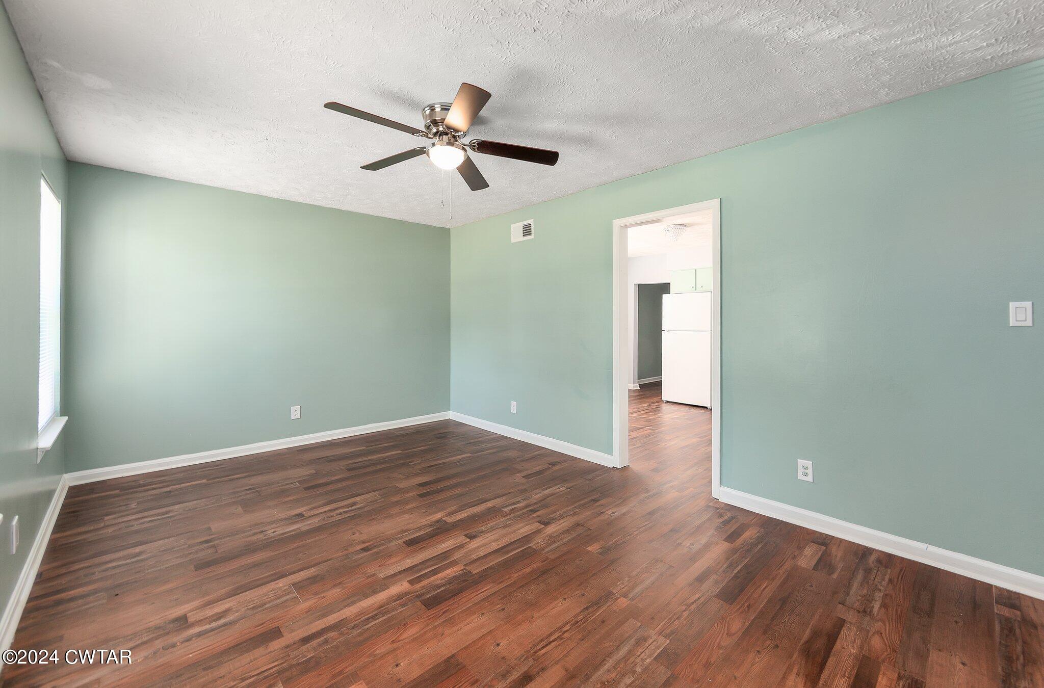 19 Raymond Glade Cove