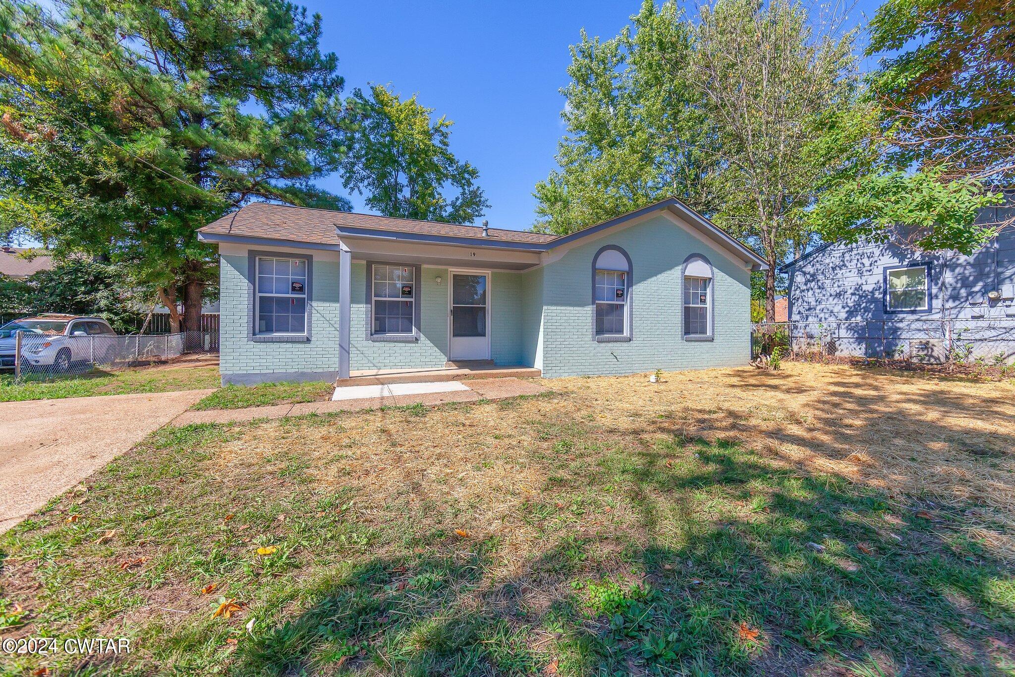 19 Raymond Glade Cove