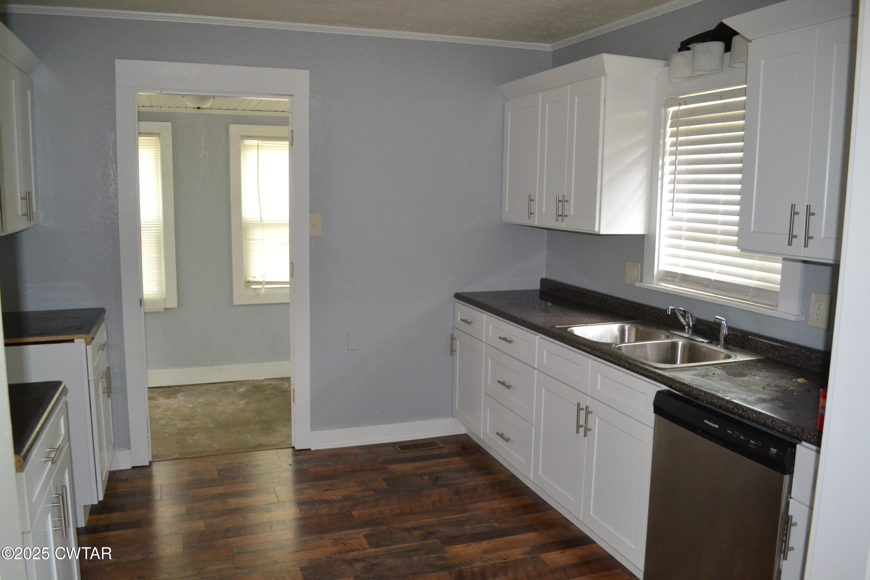 2900 E Mitchell Street