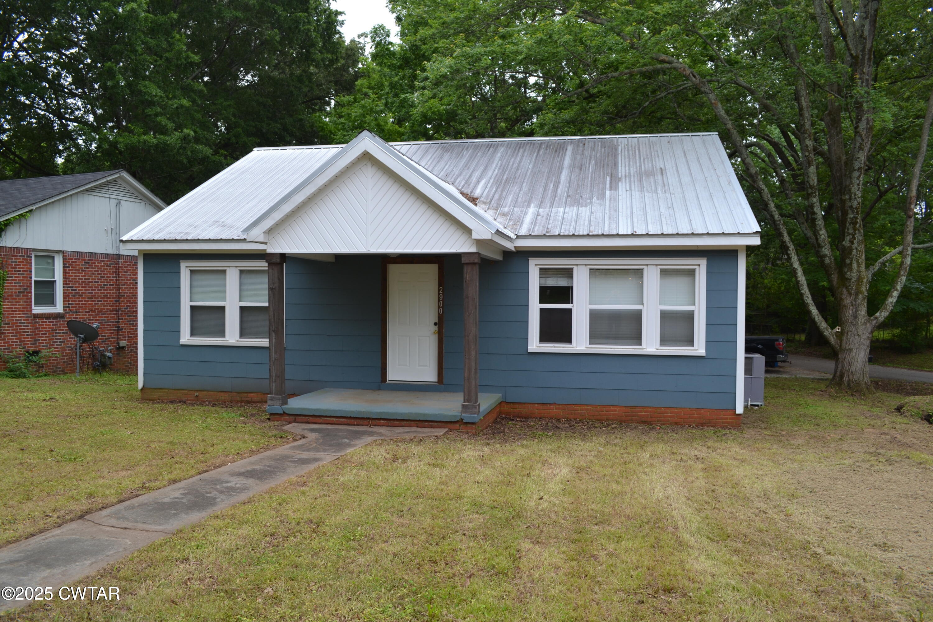 2900 E Mitchell Street