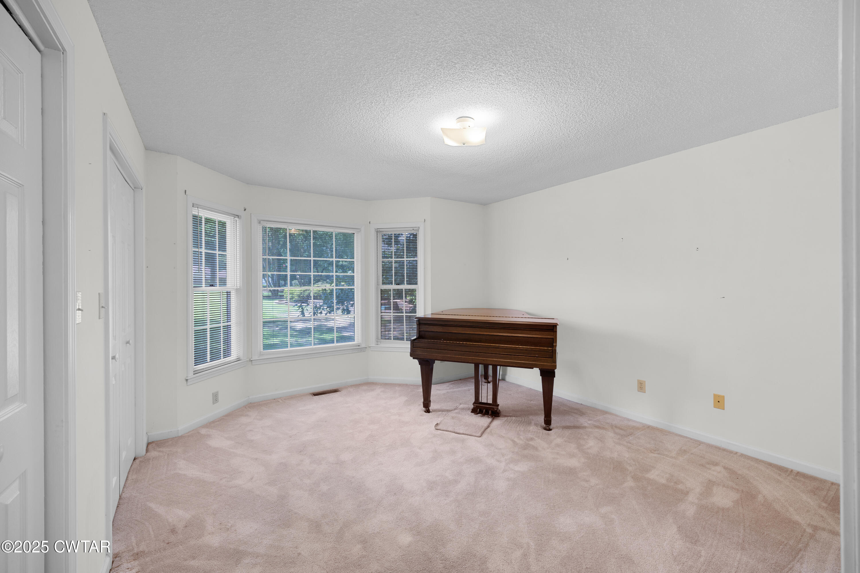 126 Willowridge Circle