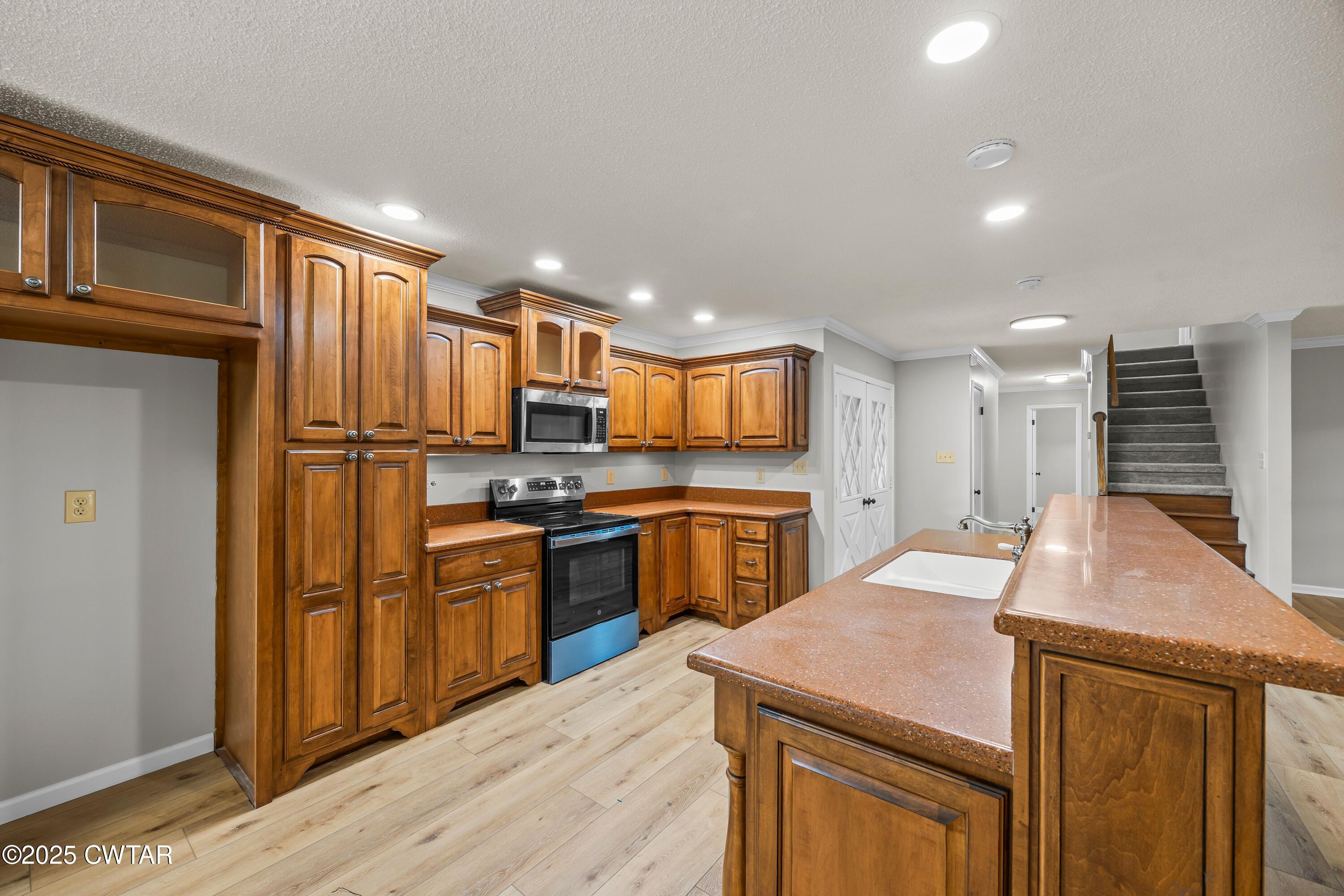 80 Pinewood Drive
