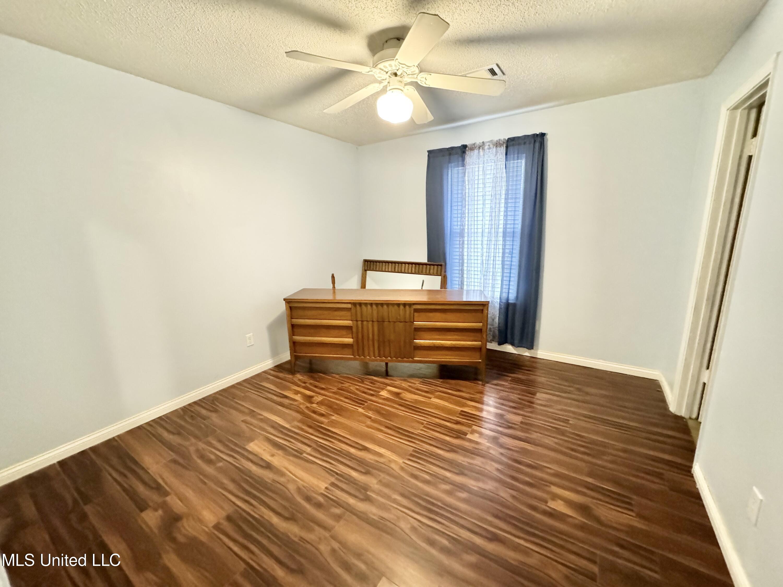 3655 Heathcliff Drive