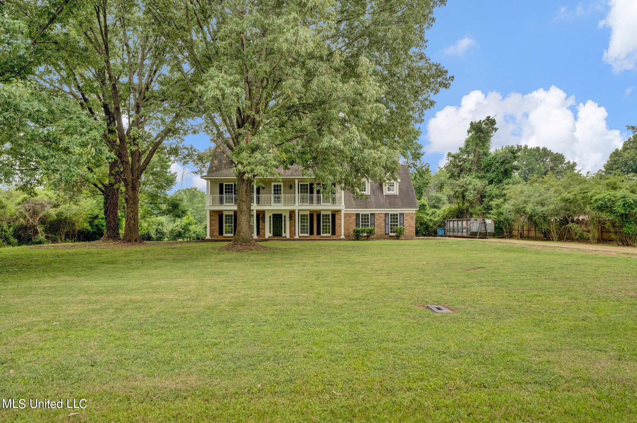 8195 Hunters Hill Cv Cove