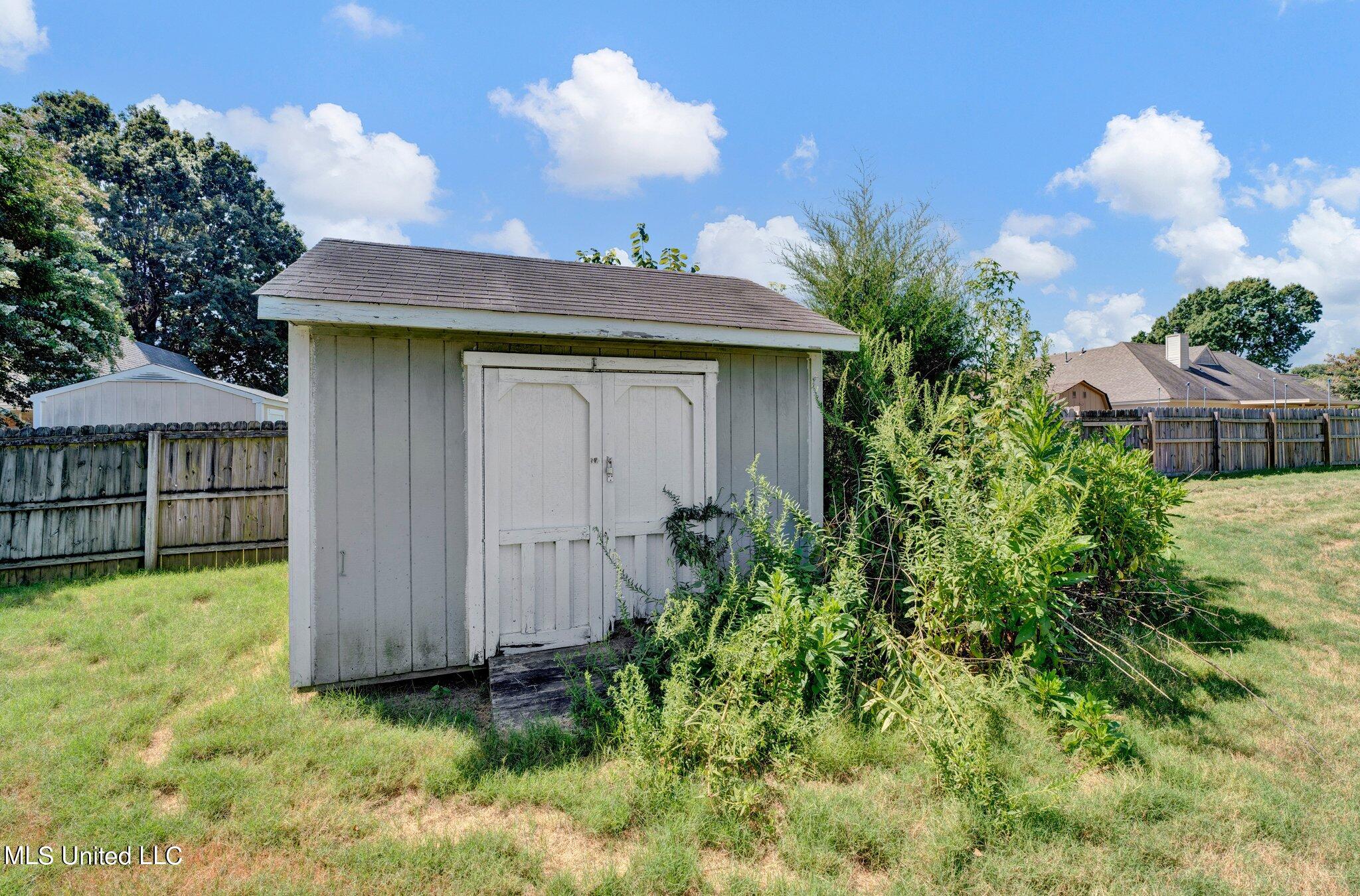 9181 Waterpointe Cove