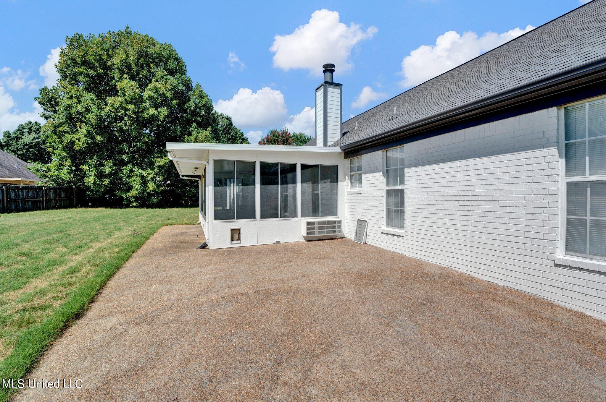 9181 Waterpointe Cove