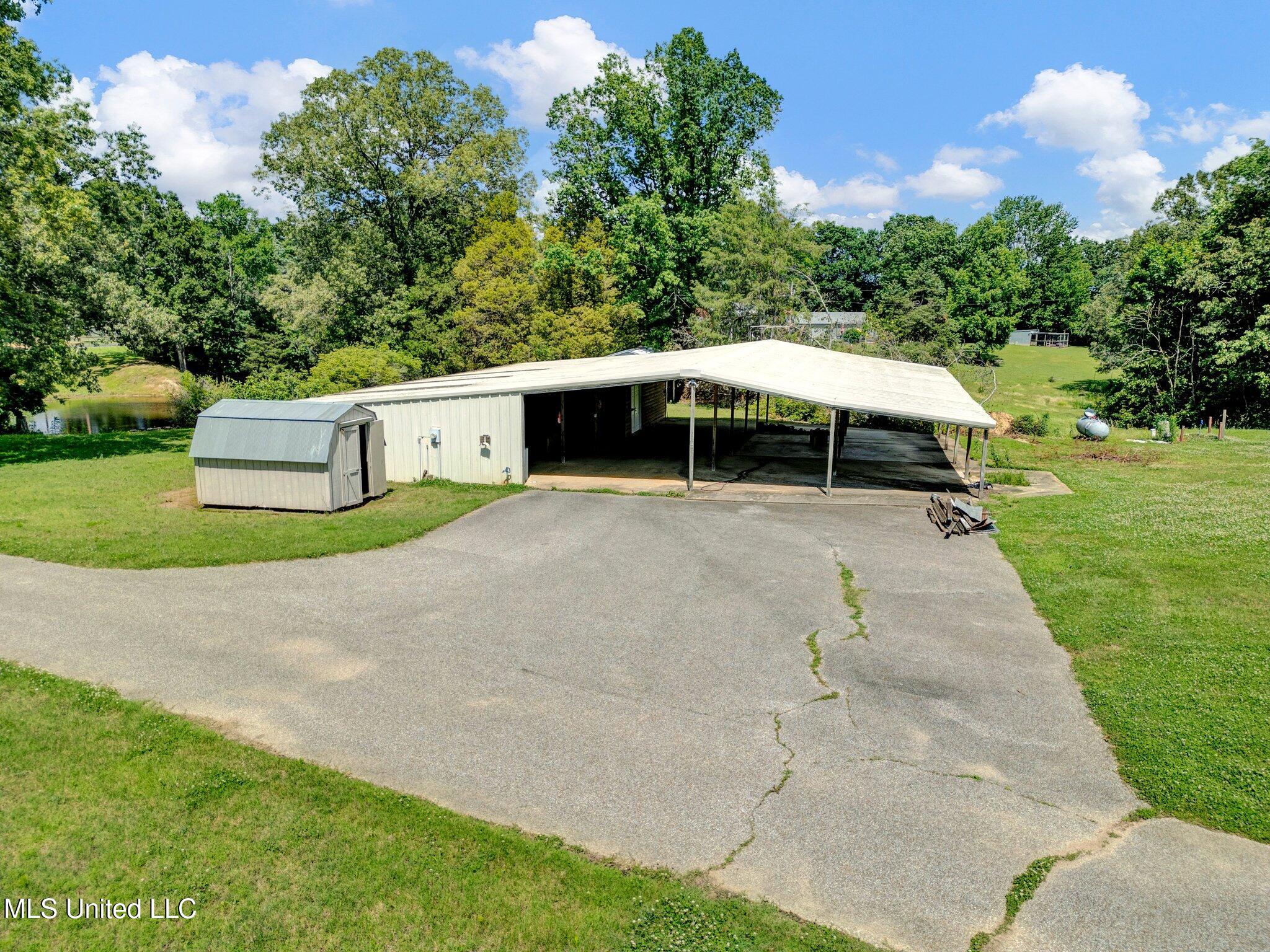 3260 Peyton Road