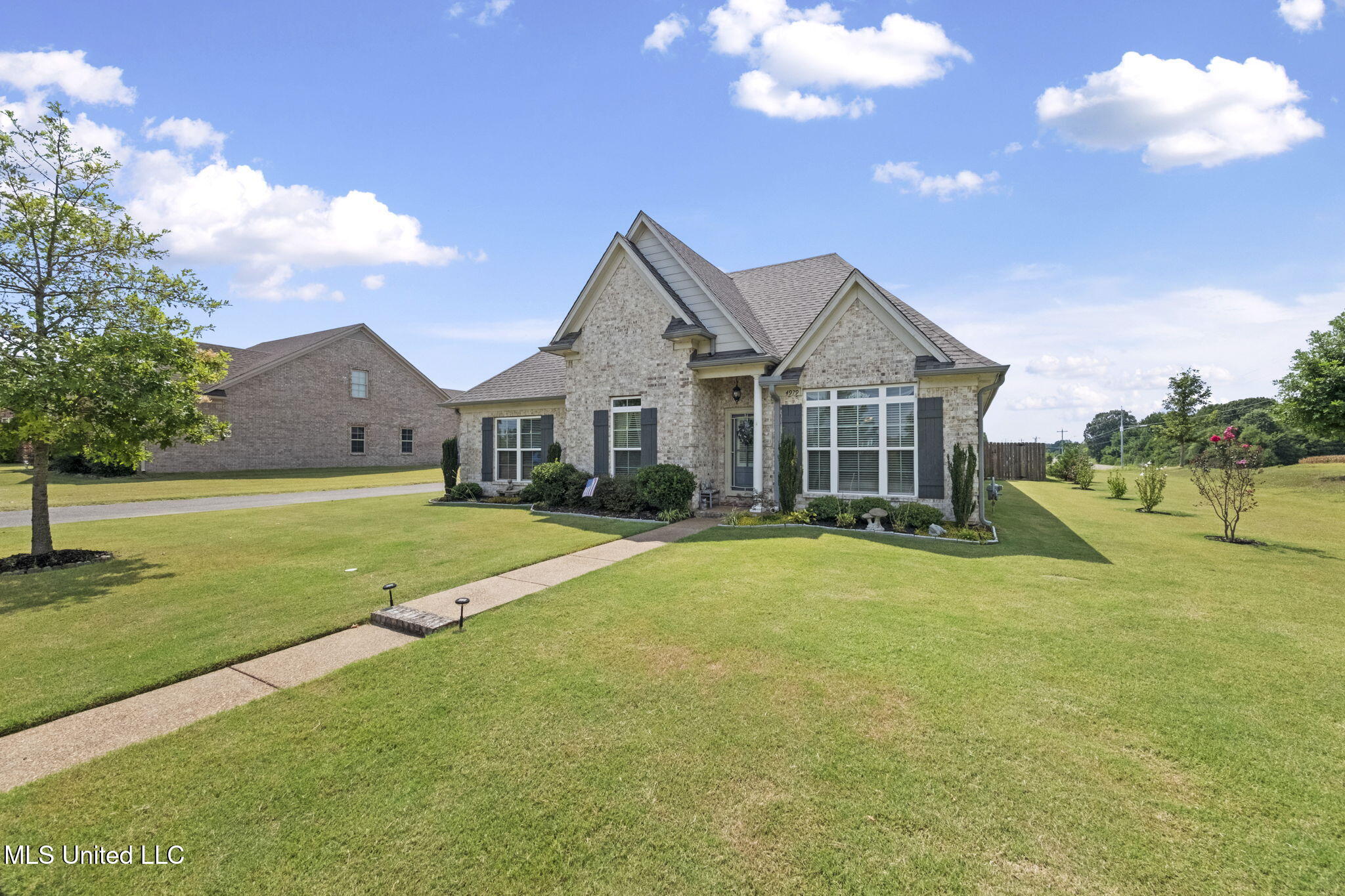4979 W Margarette Circle, Olive Branch