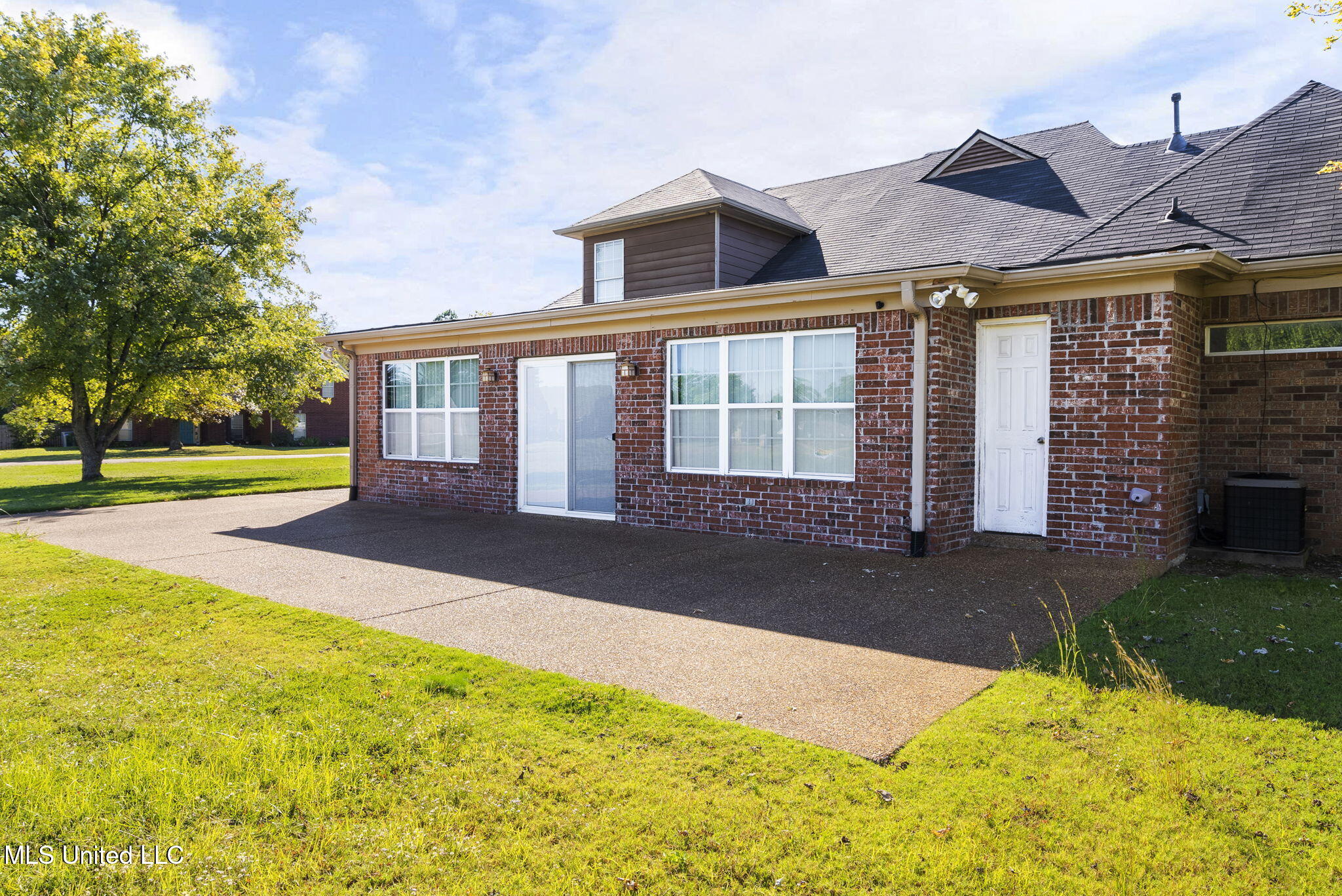 7888 E Shelburne Lane