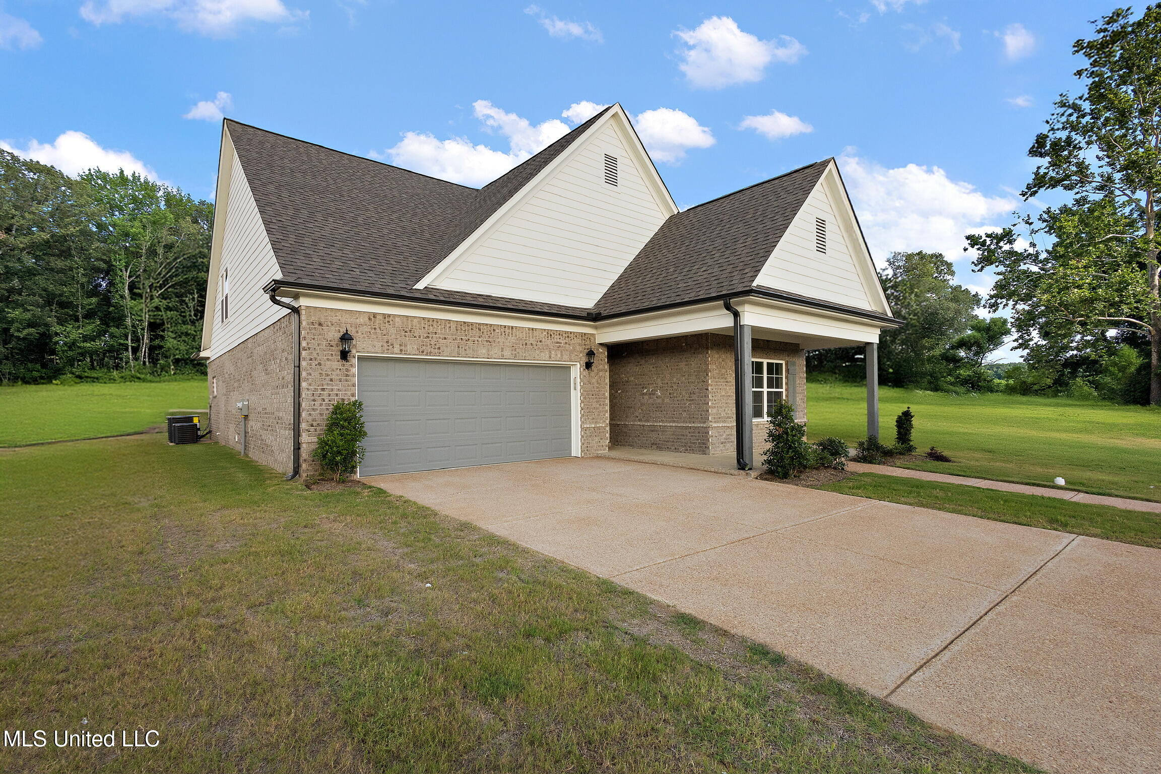 6464 Chloe Way