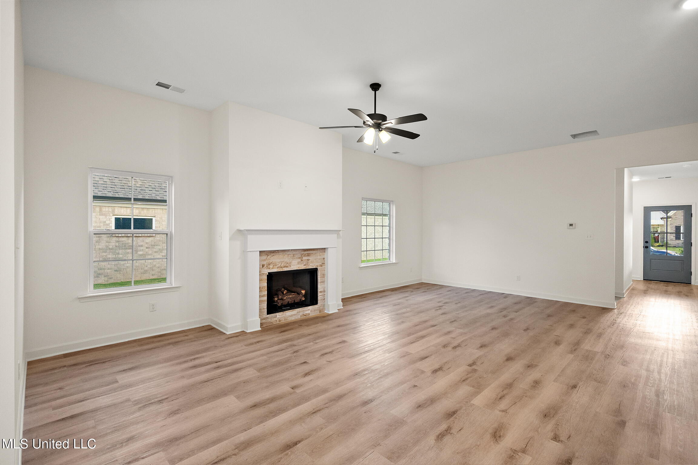 6464 Chloe Way
