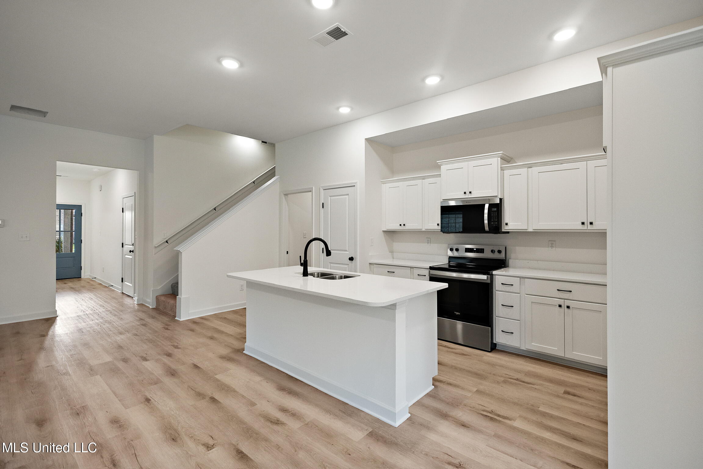 6464 Chloe Way