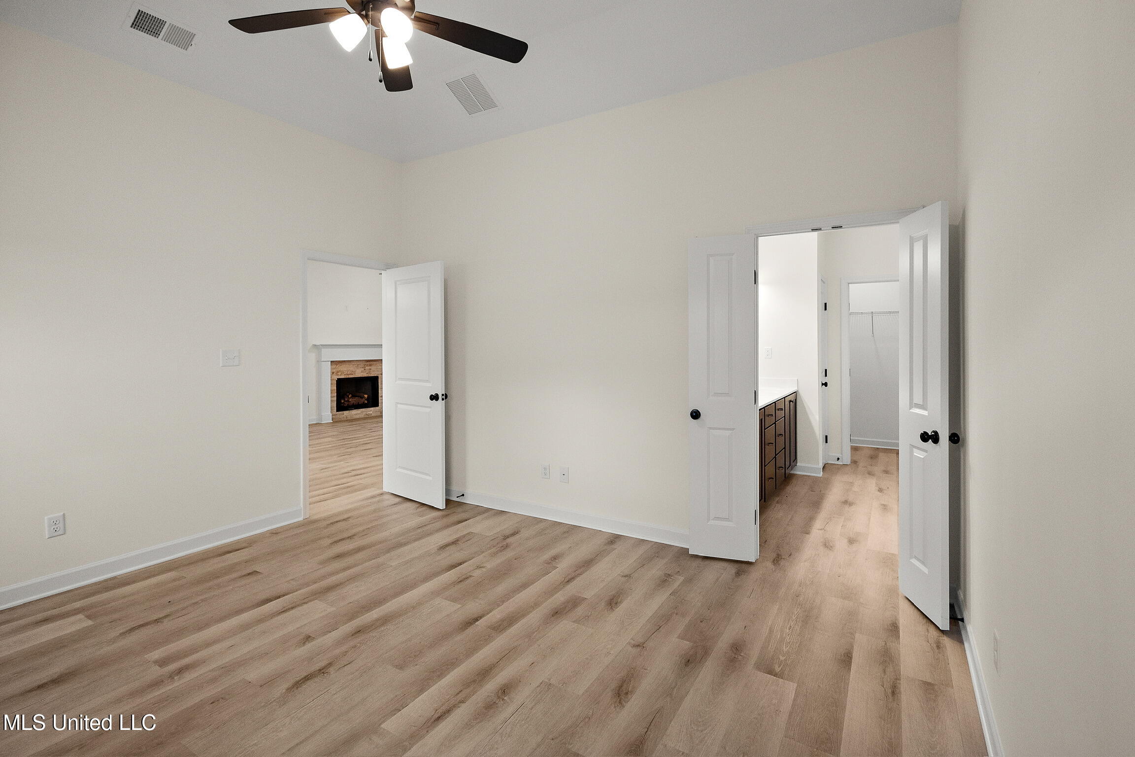 6464 Chloe Way