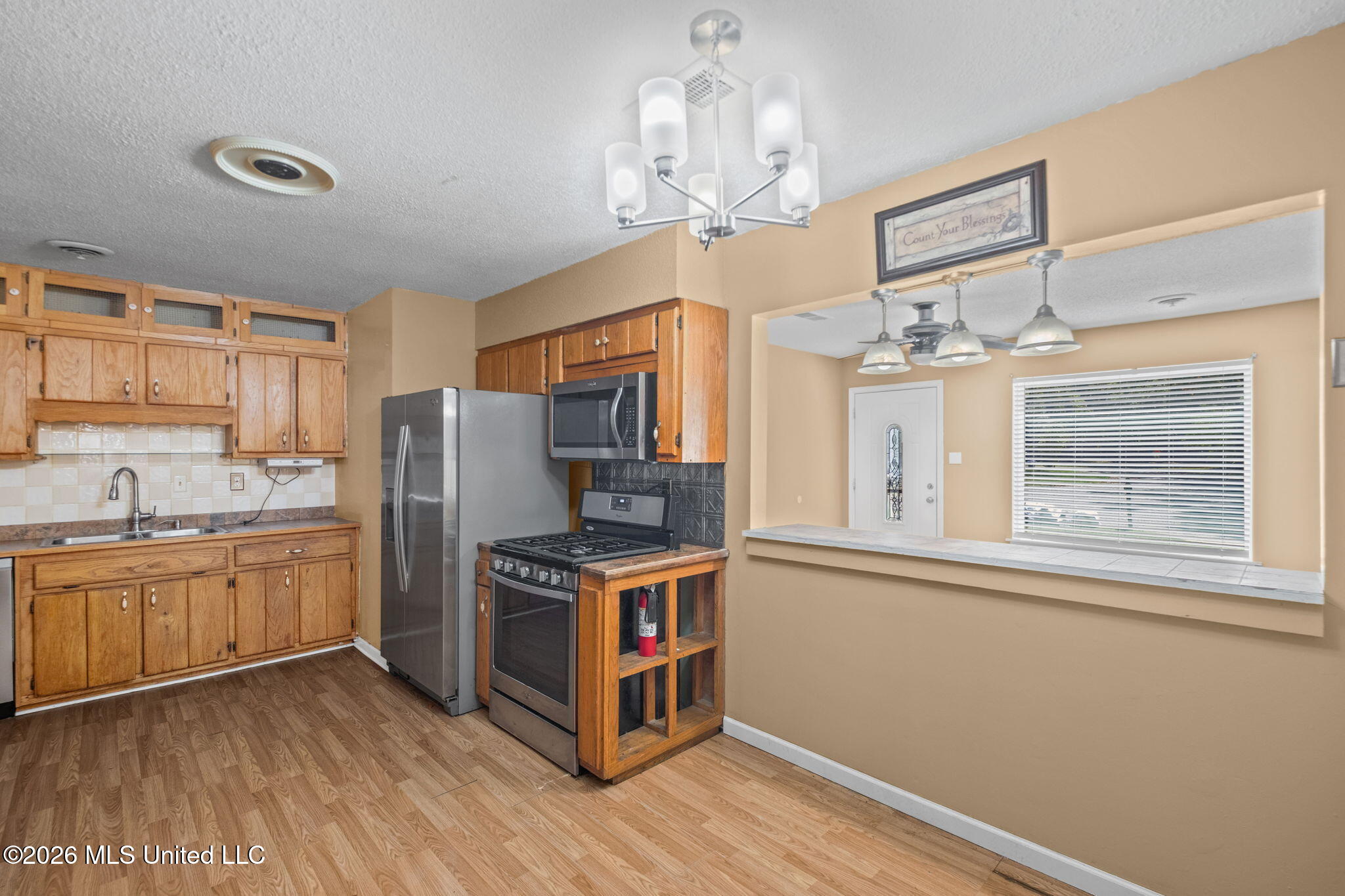 2630 Hillcrest Cove